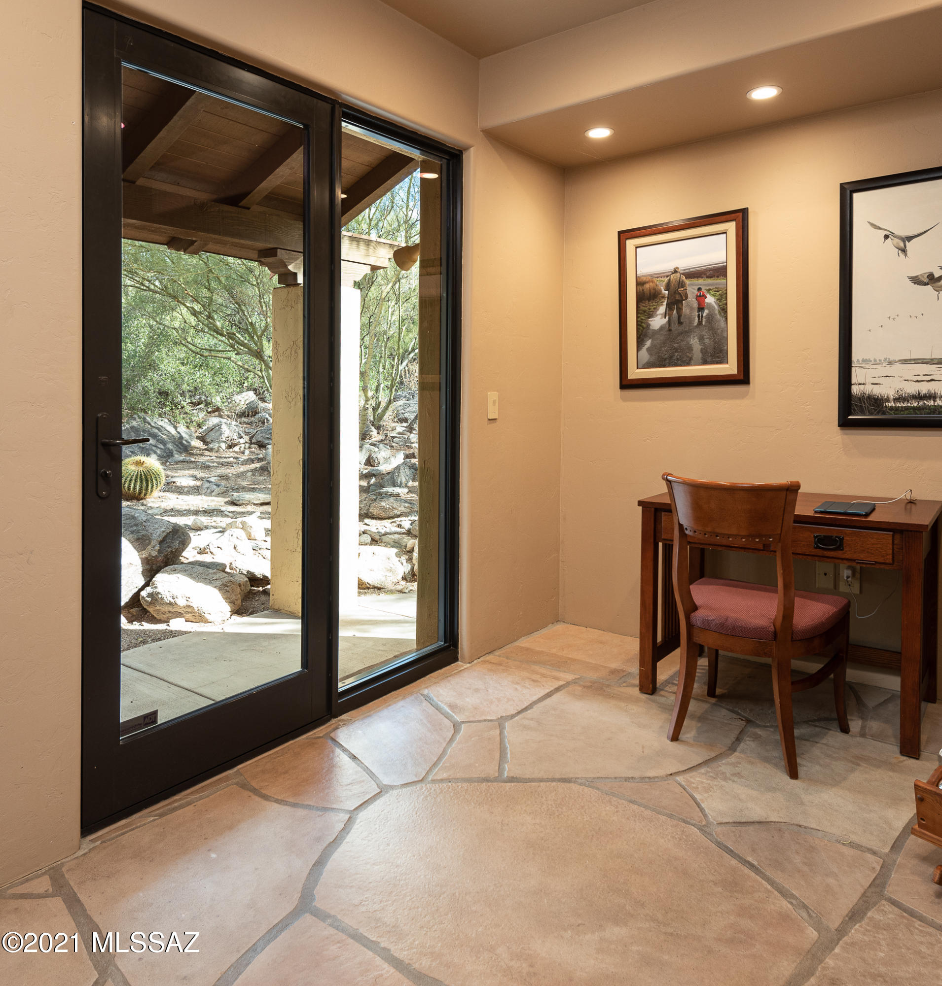 6311 N Canon Del Pajaro