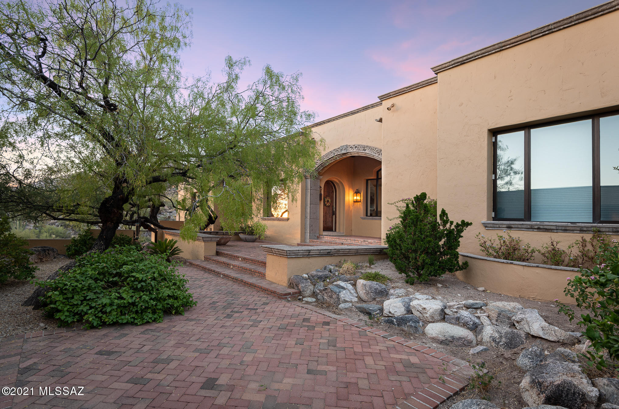 6311 N Canon Del Pajaro