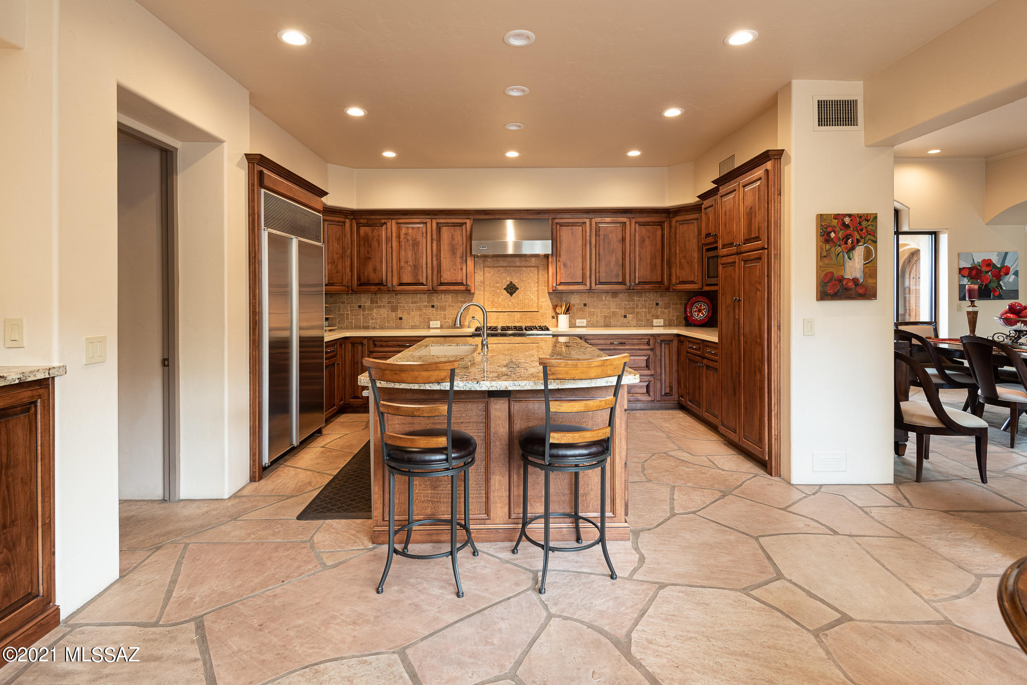 6311 N Canon Del Pajaro