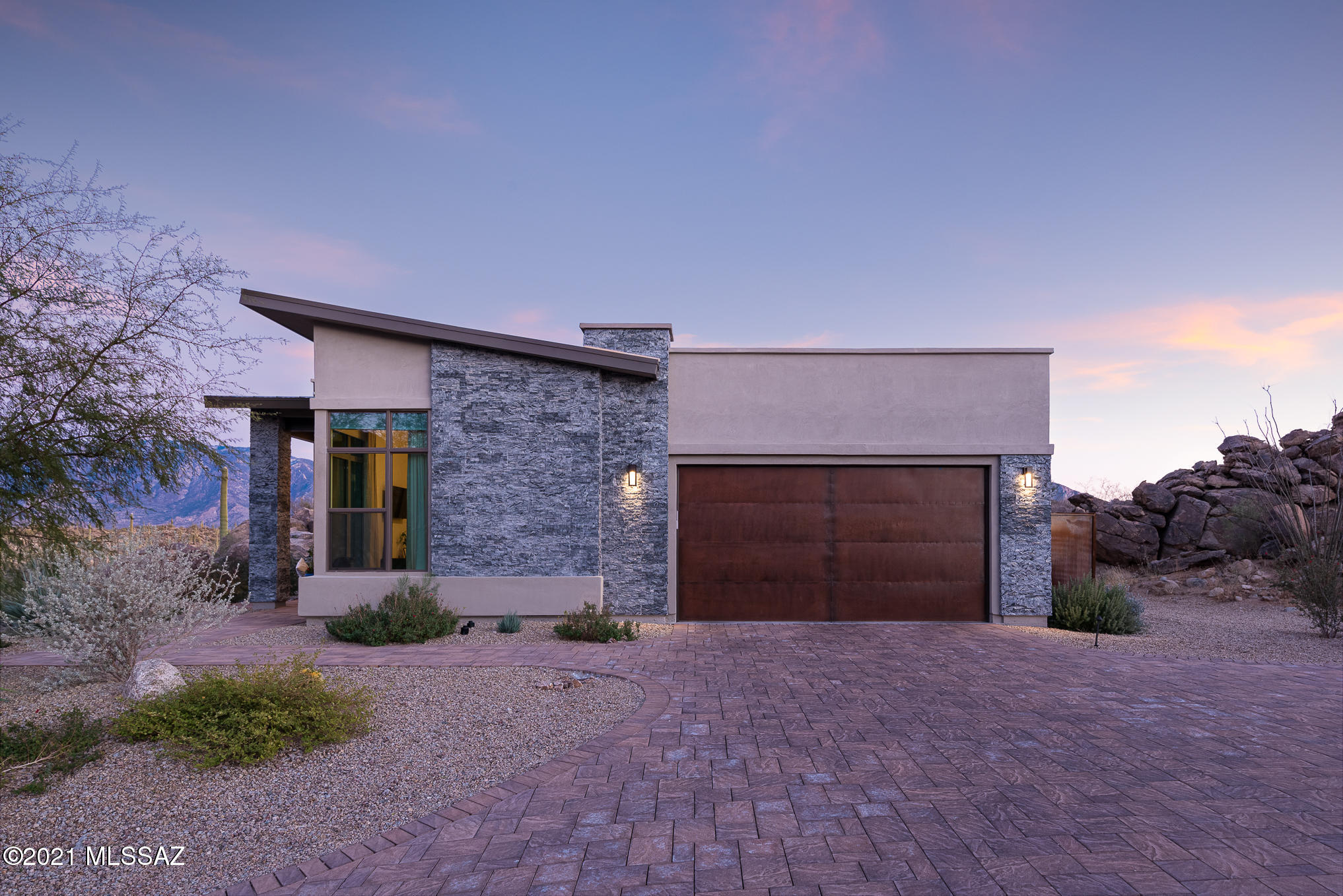 14315 N Stone View Place