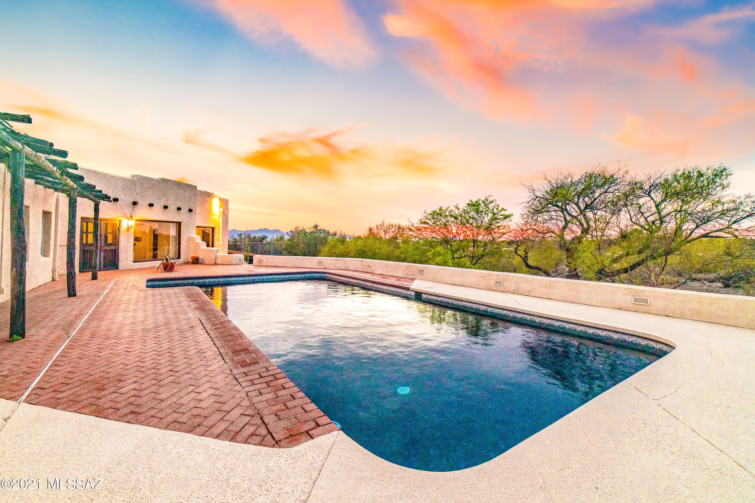 5055 N Calle La Vela