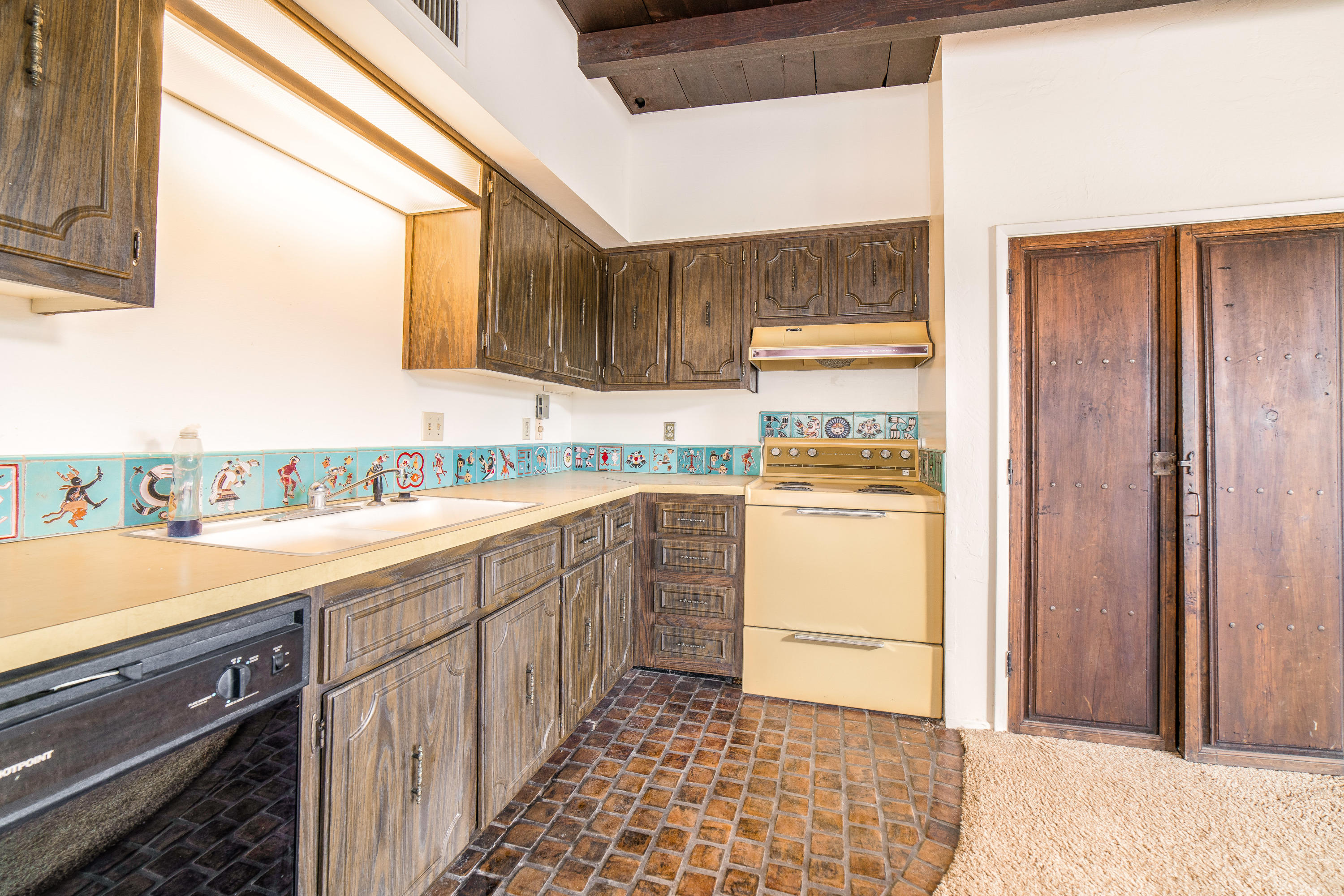 5055 N Calle La Vela