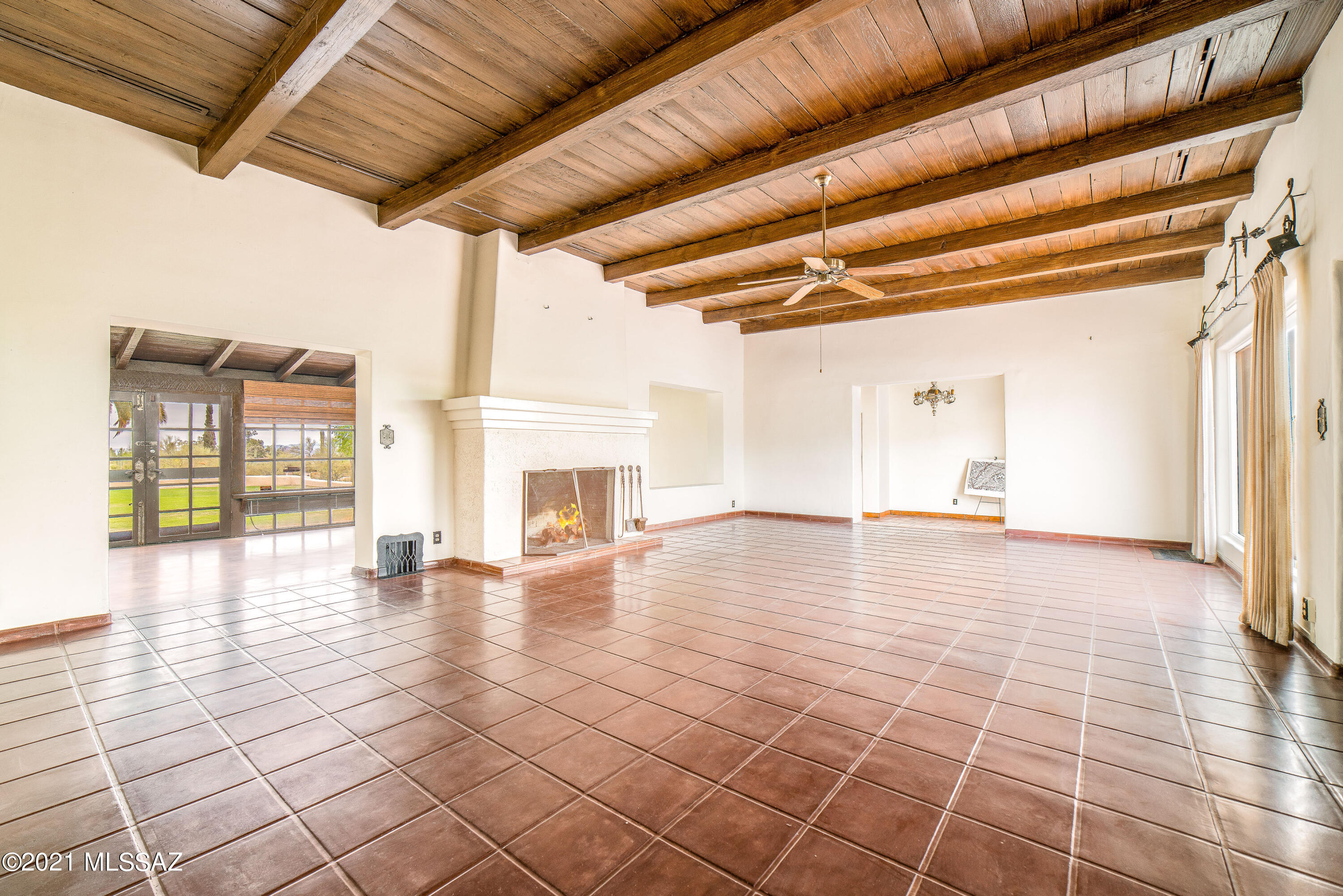 5055 N Calle La Vela
