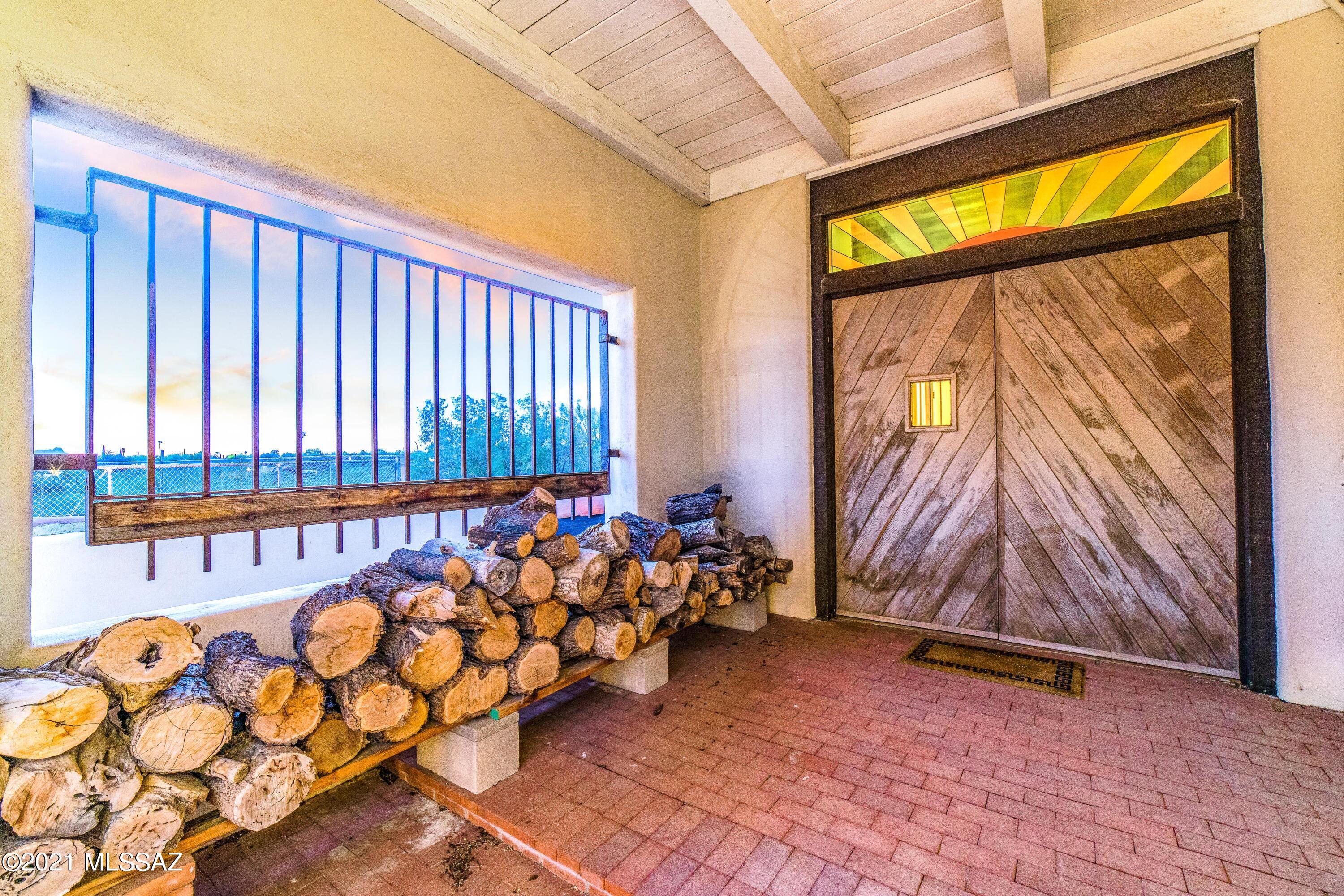 5055 N Calle La Vela