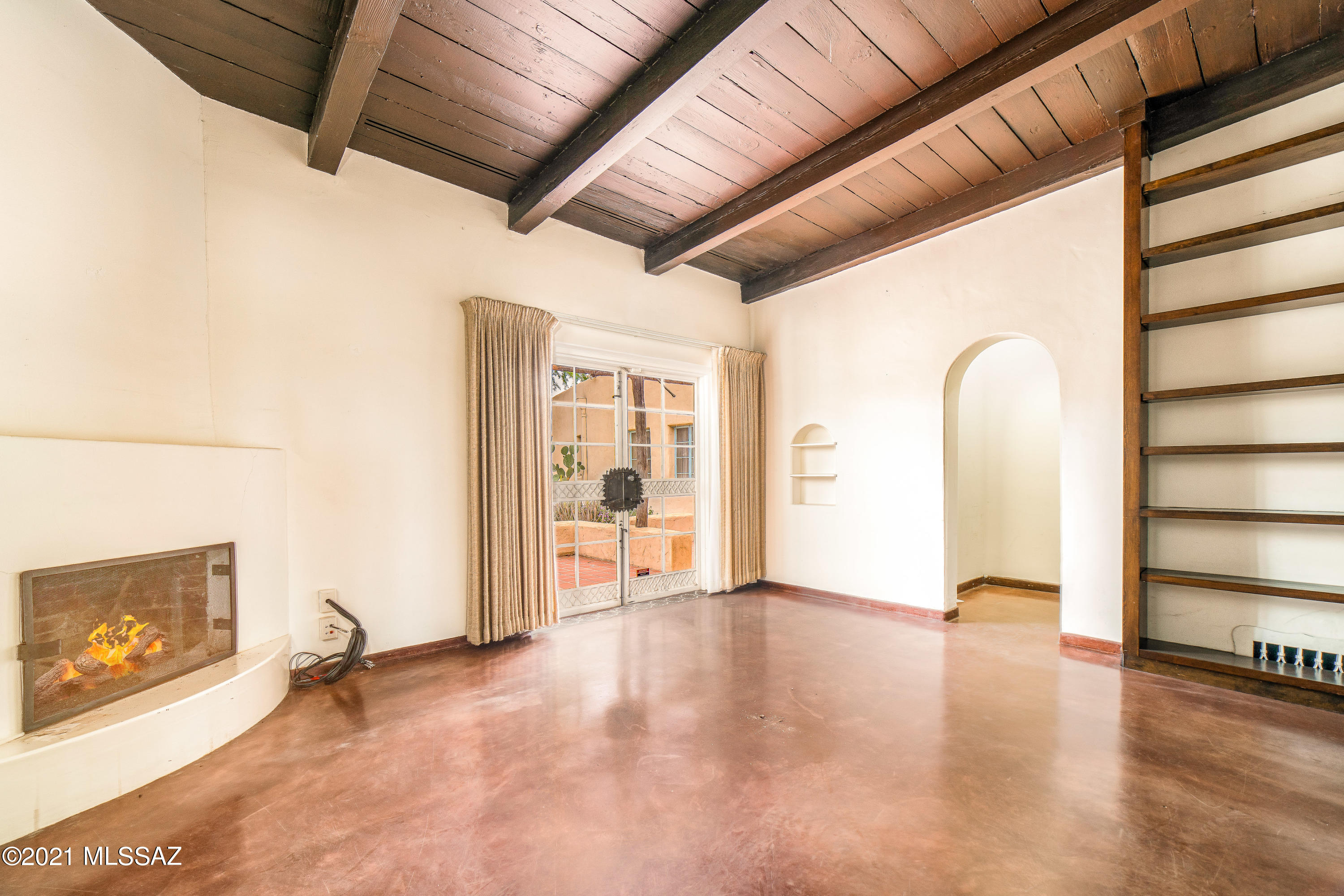 5055 N Calle La Vela