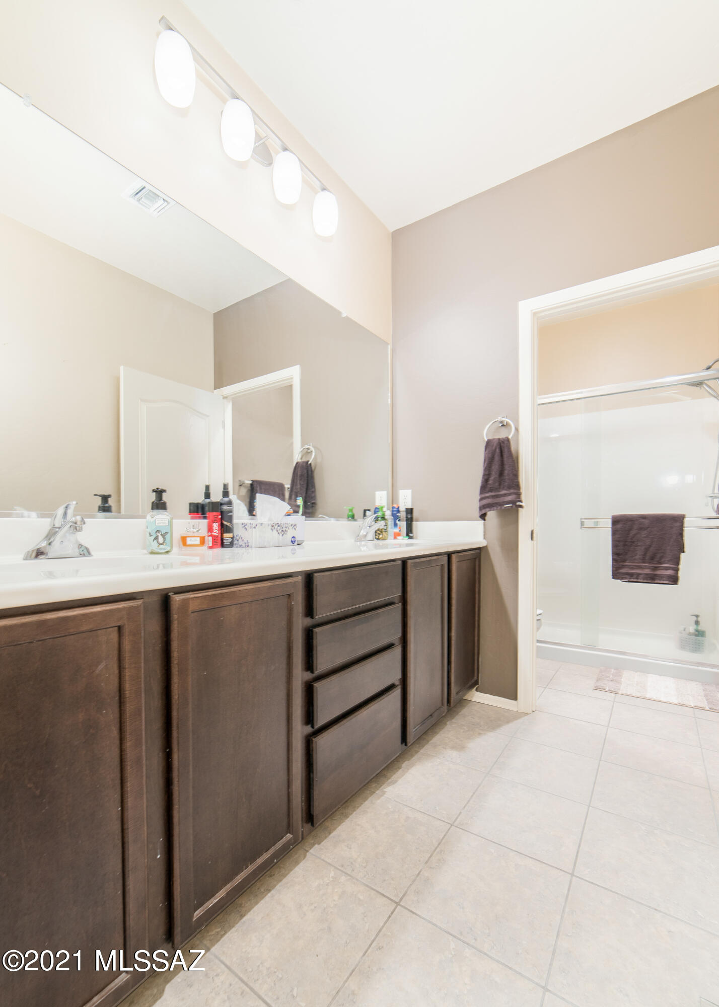 2413 E Autumn Flower Drive