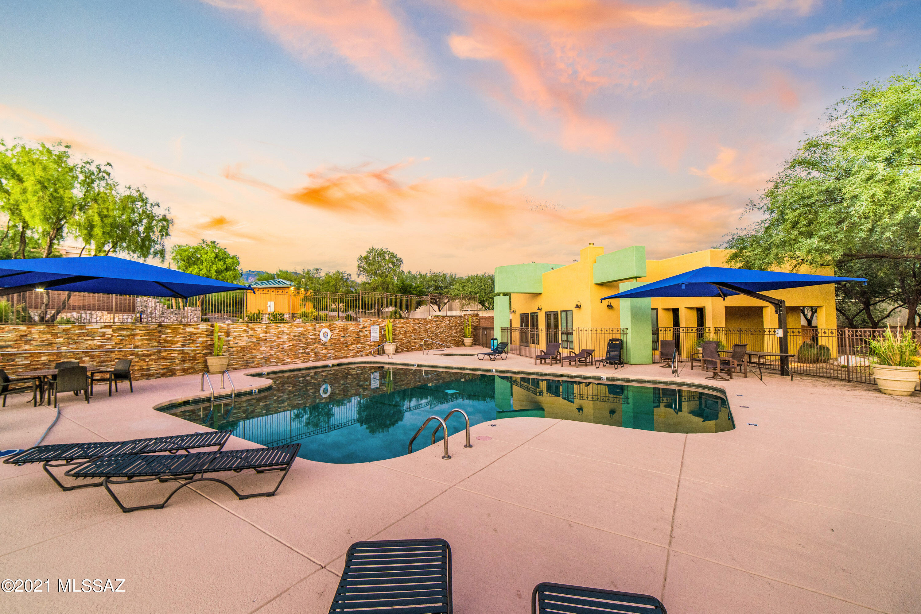 2413 E Autumn Flower Drive