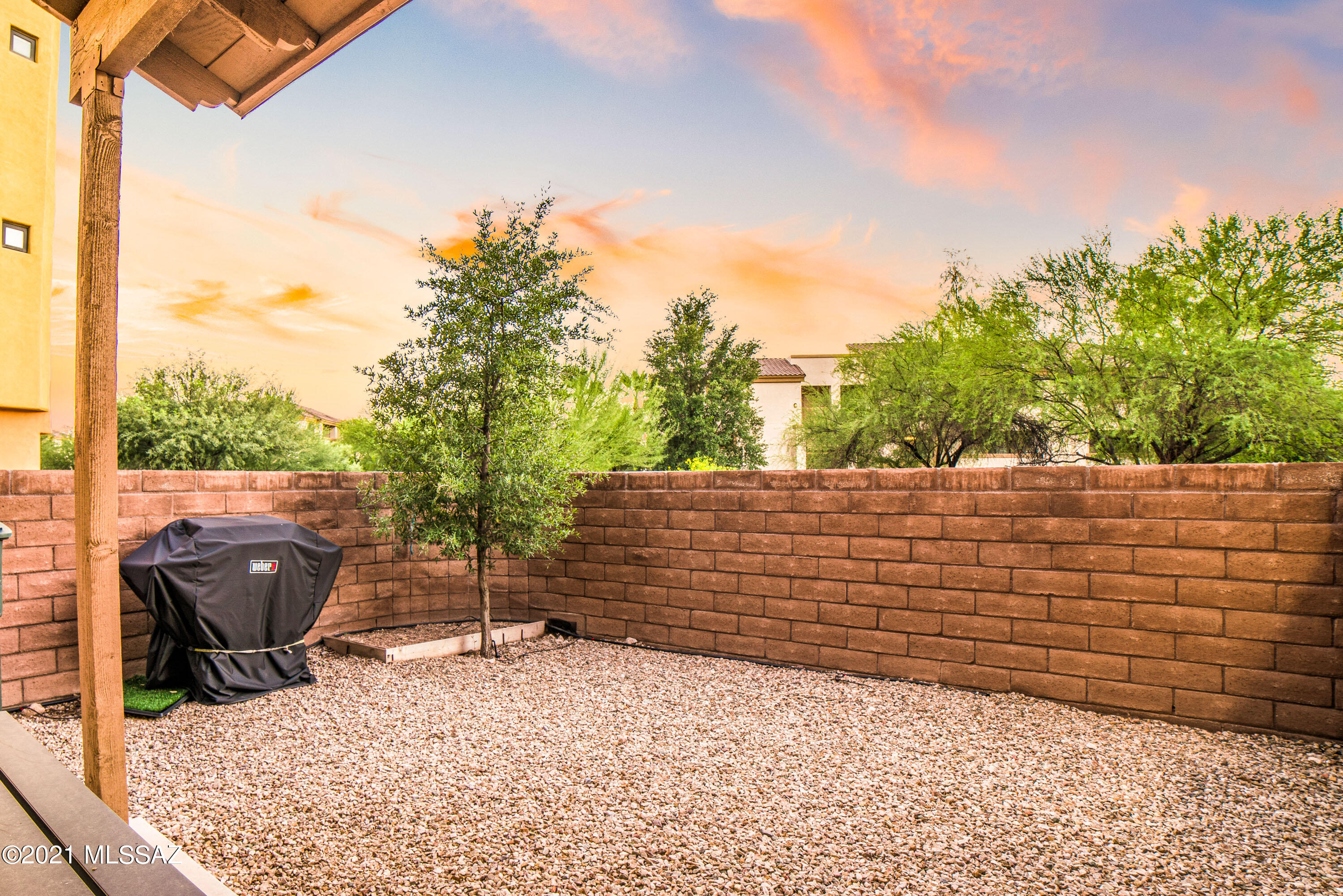 2413 E Autumn Flower Drive