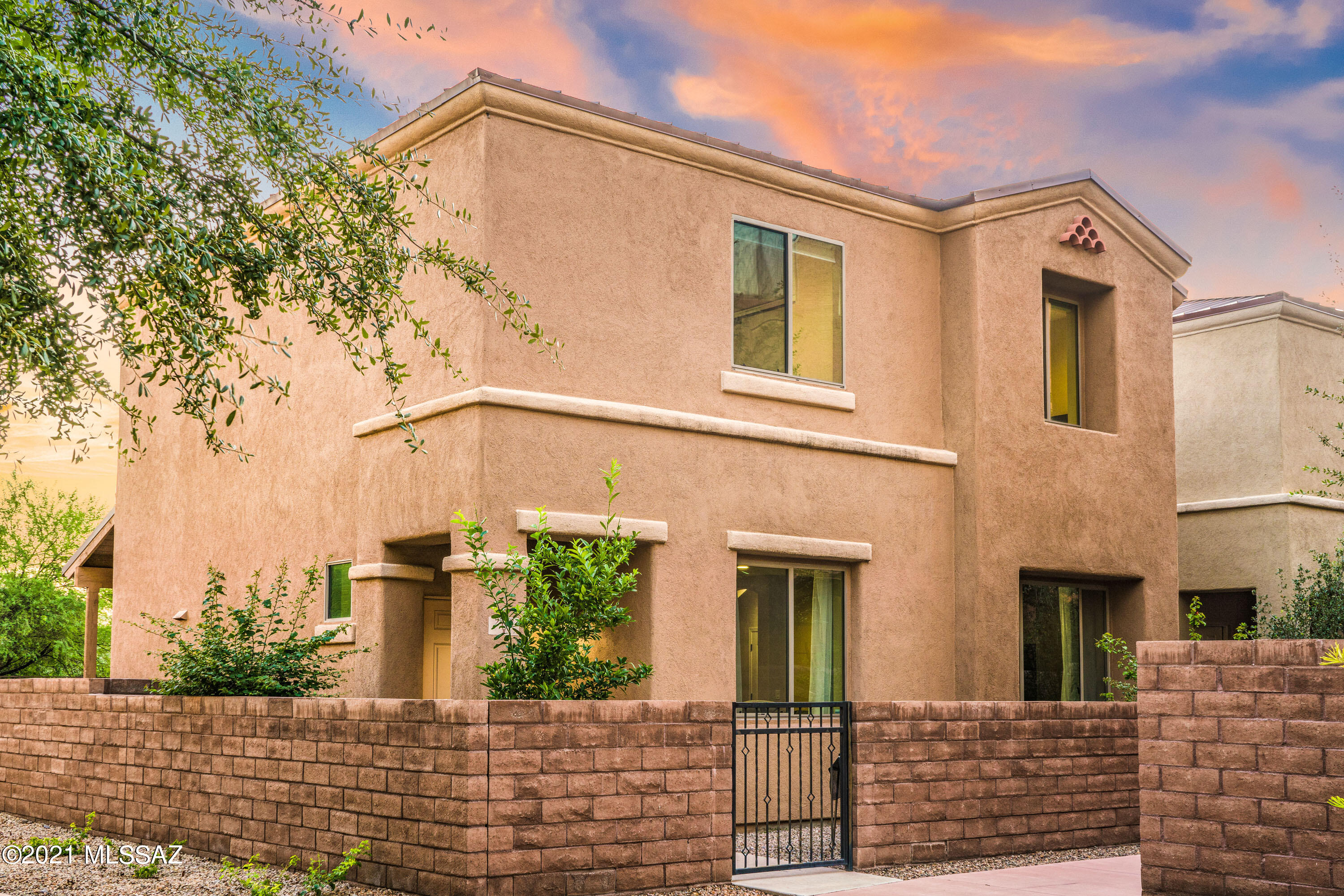 2413 E Autumn Flower Drive