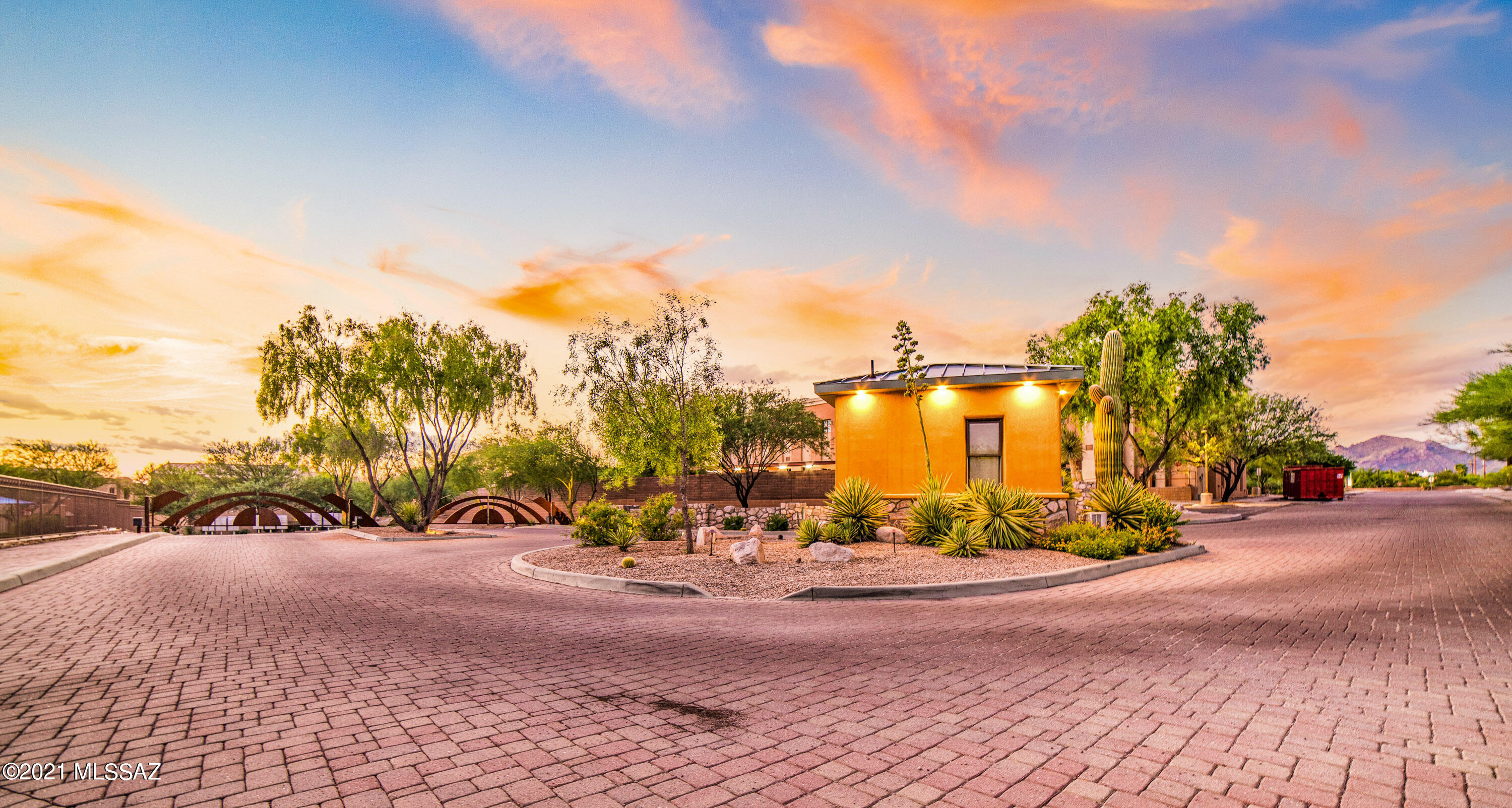 2413 E Autumn Flower Drive