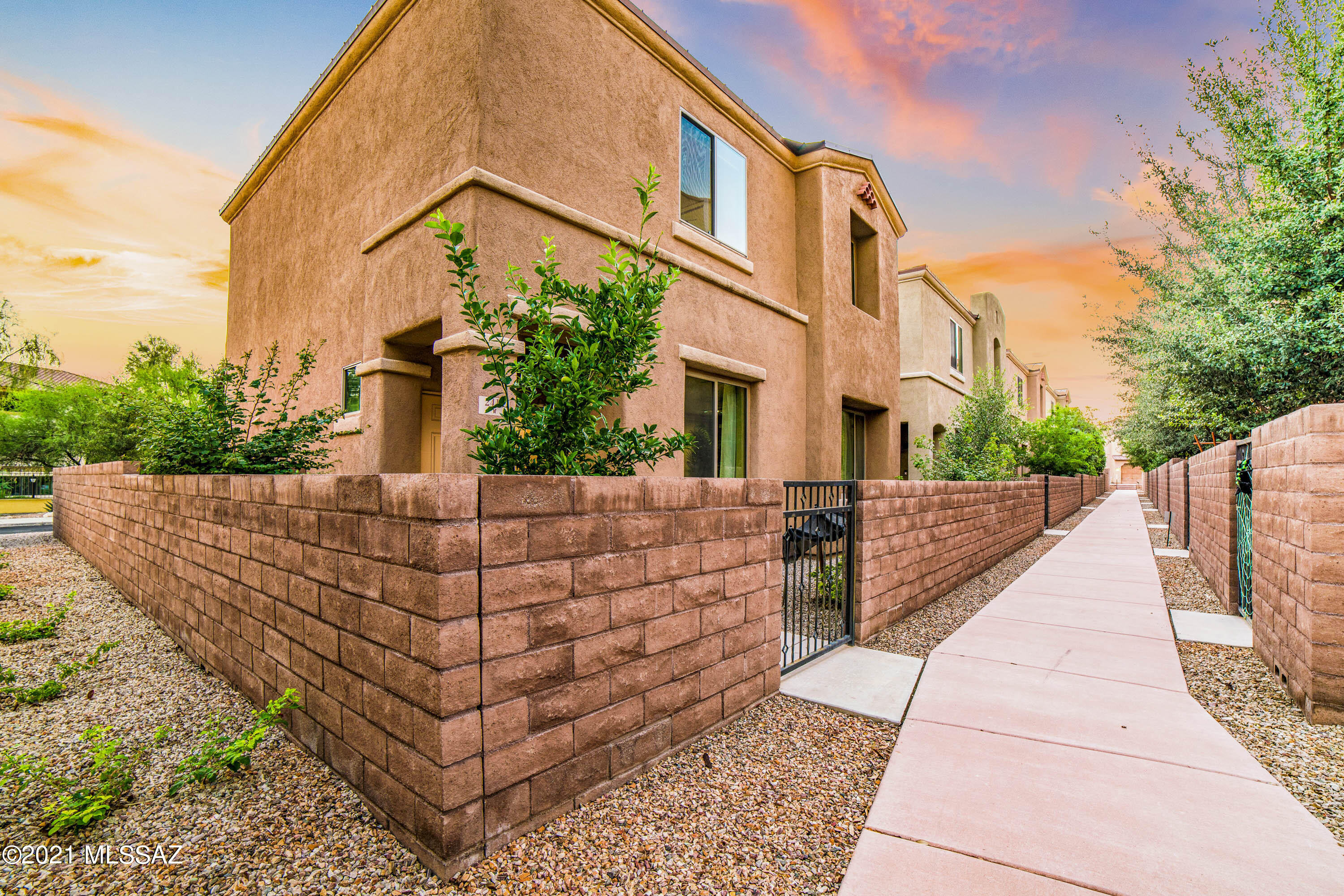 2413 E Autumn Flower Drive