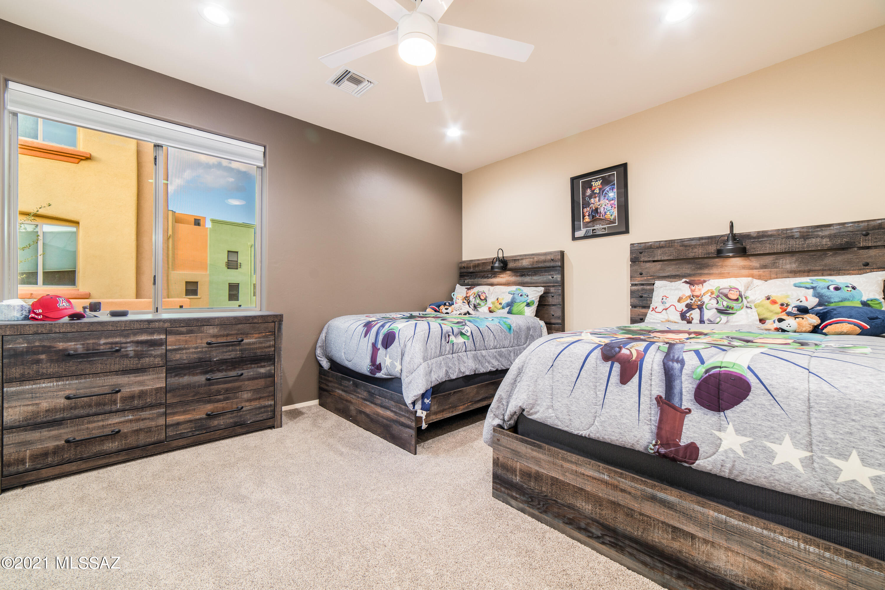 2413 E Autumn Flower Drive