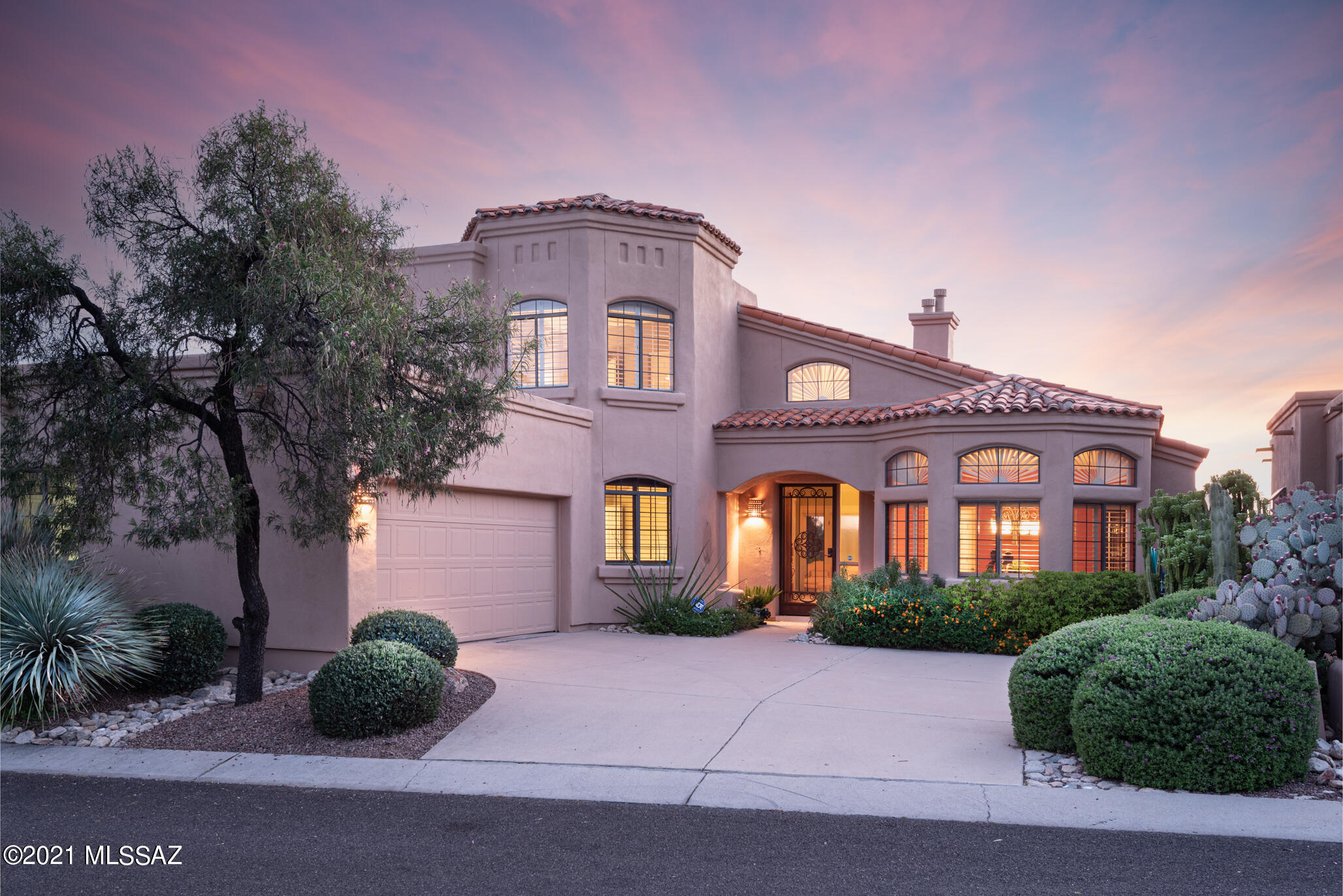 6271 N Calle Del Venado