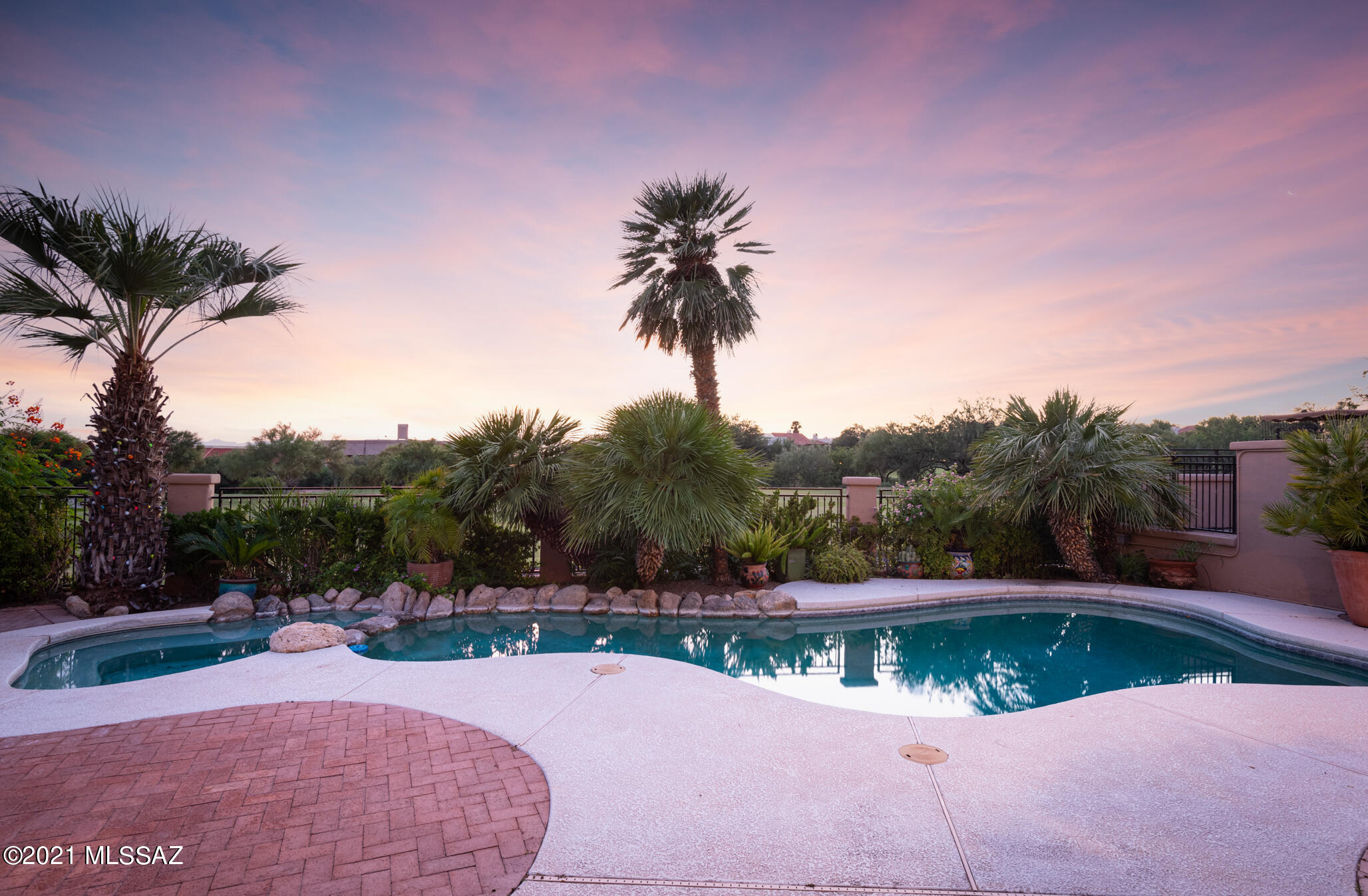 6271 N Calle Del Venado