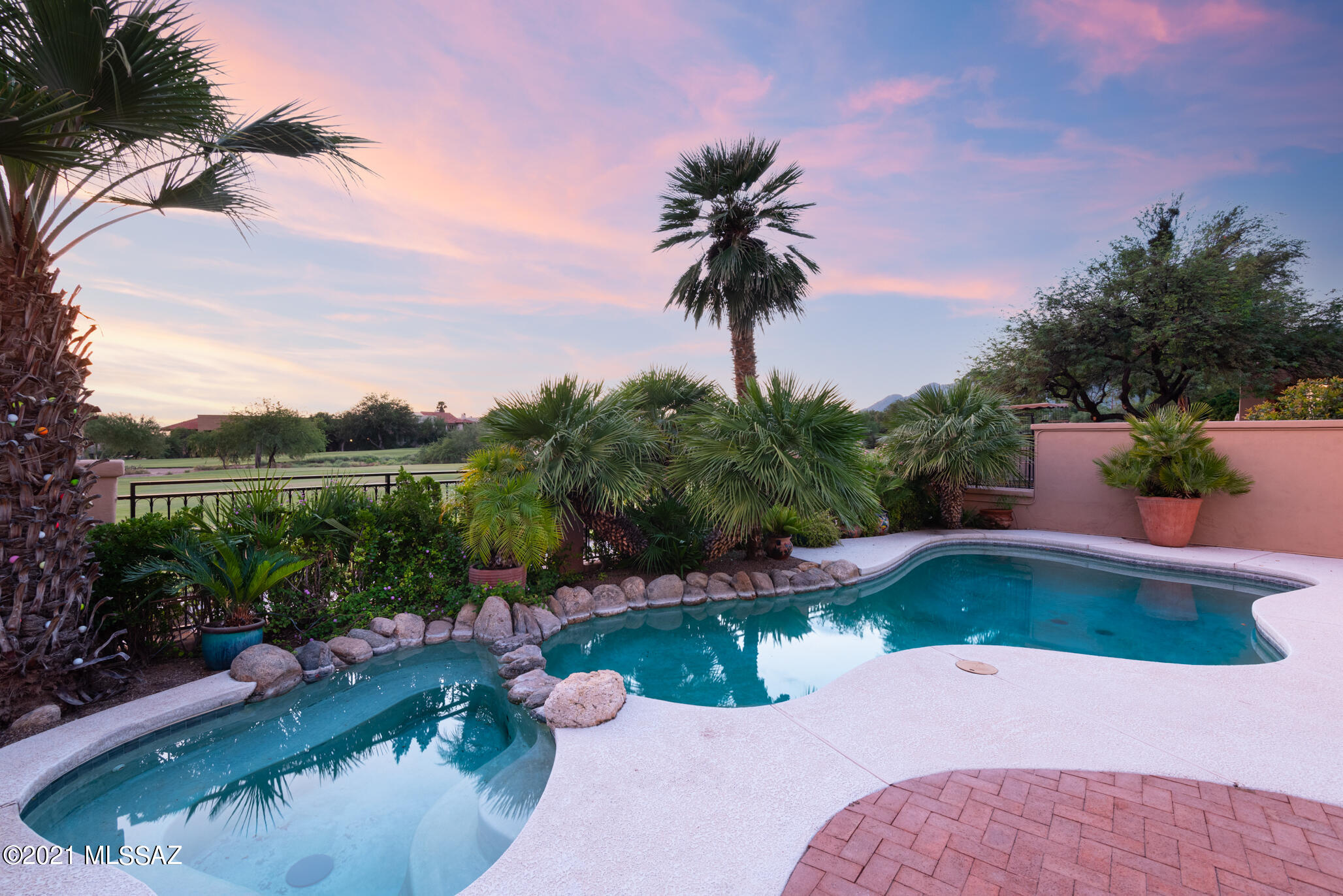 6271 N Calle Del Venado