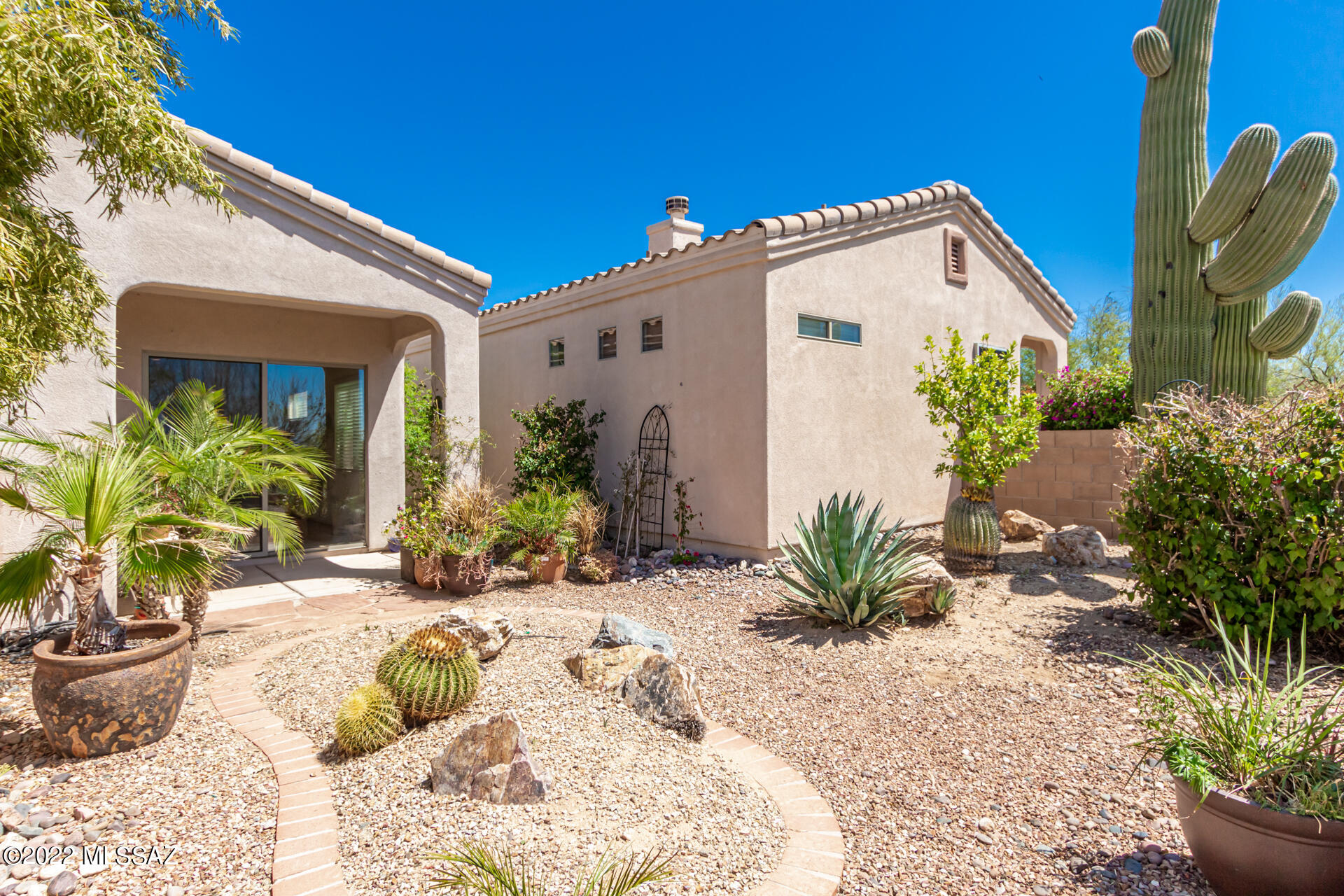 5069 N Pinnacle Cove Drive