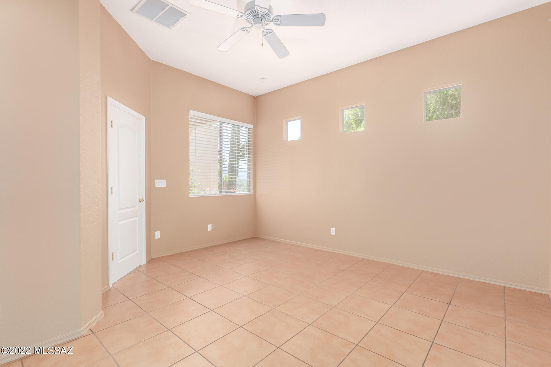 5069 N Pinnacle Cove Drive