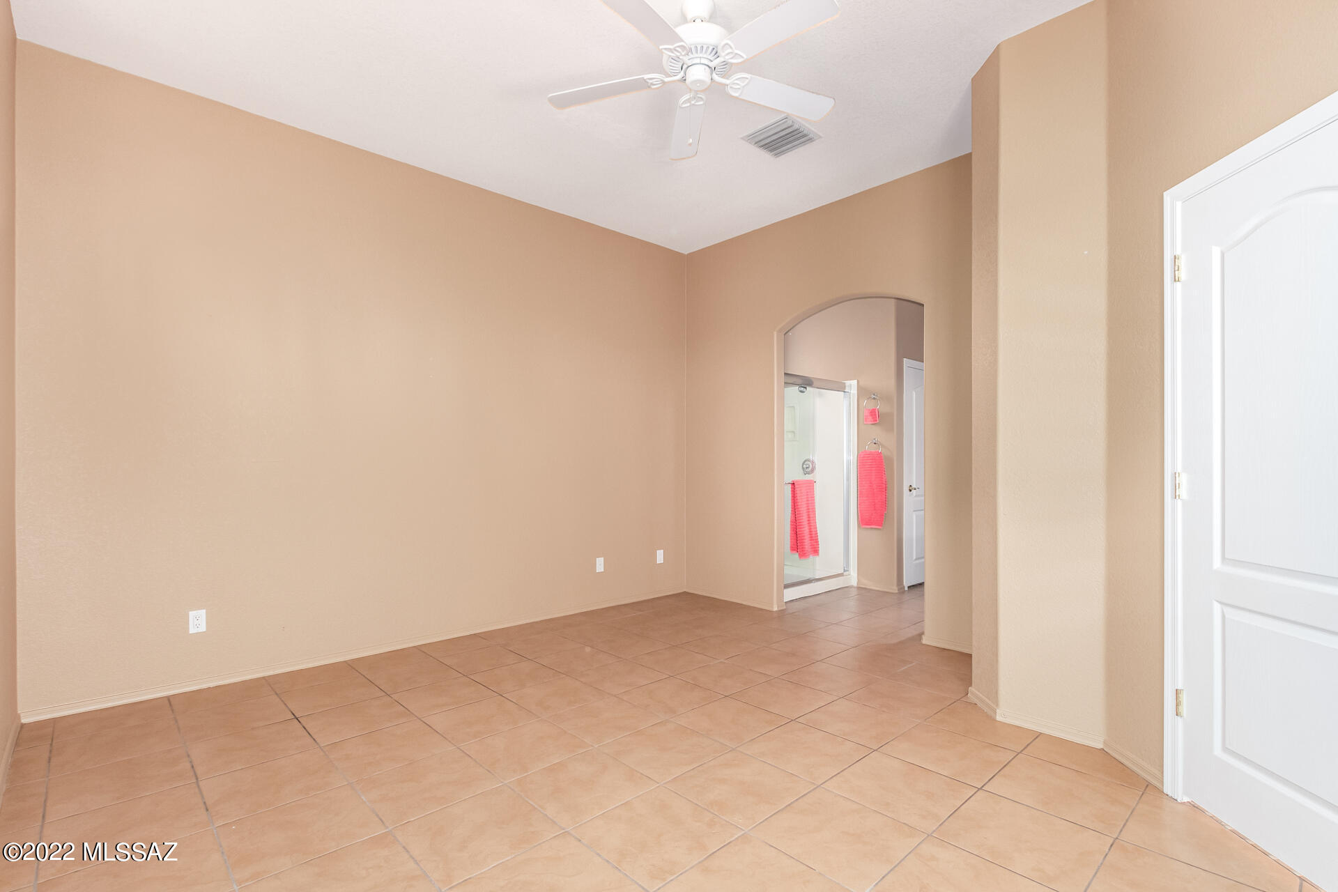 5069 N Pinnacle Cove Drive