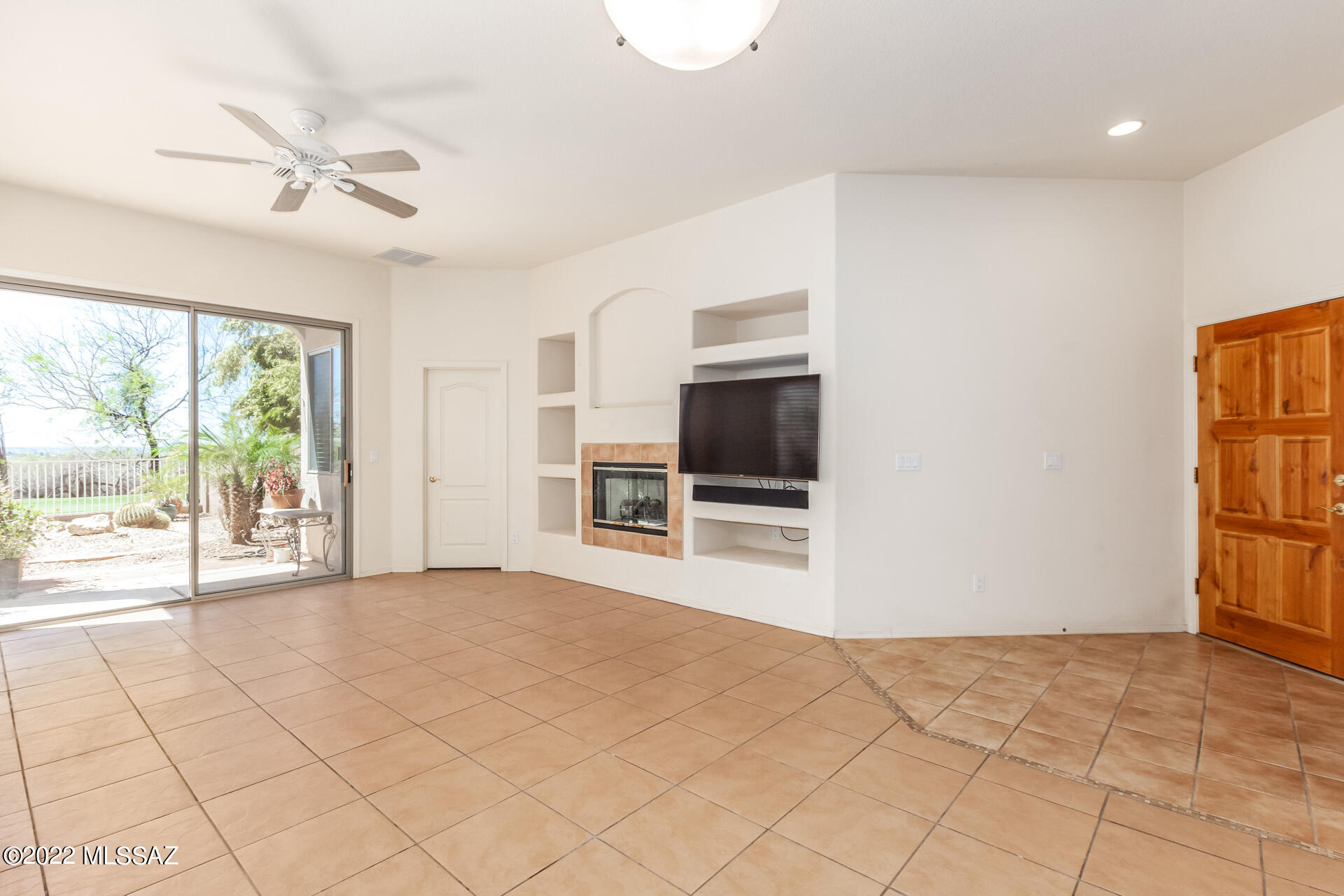 5069 N Pinnacle Cove Drive