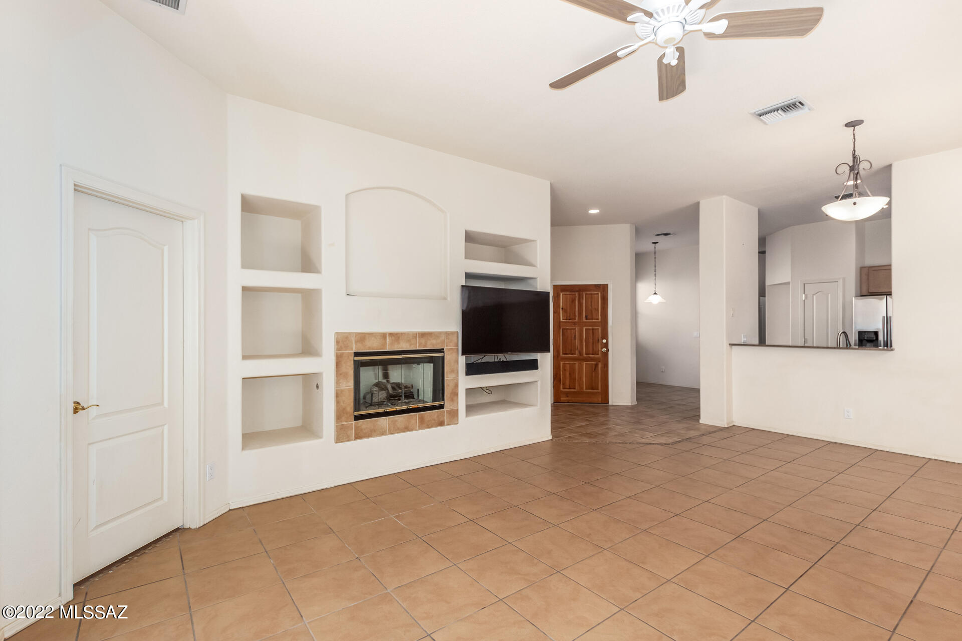 5069 N Pinnacle Cove Drive