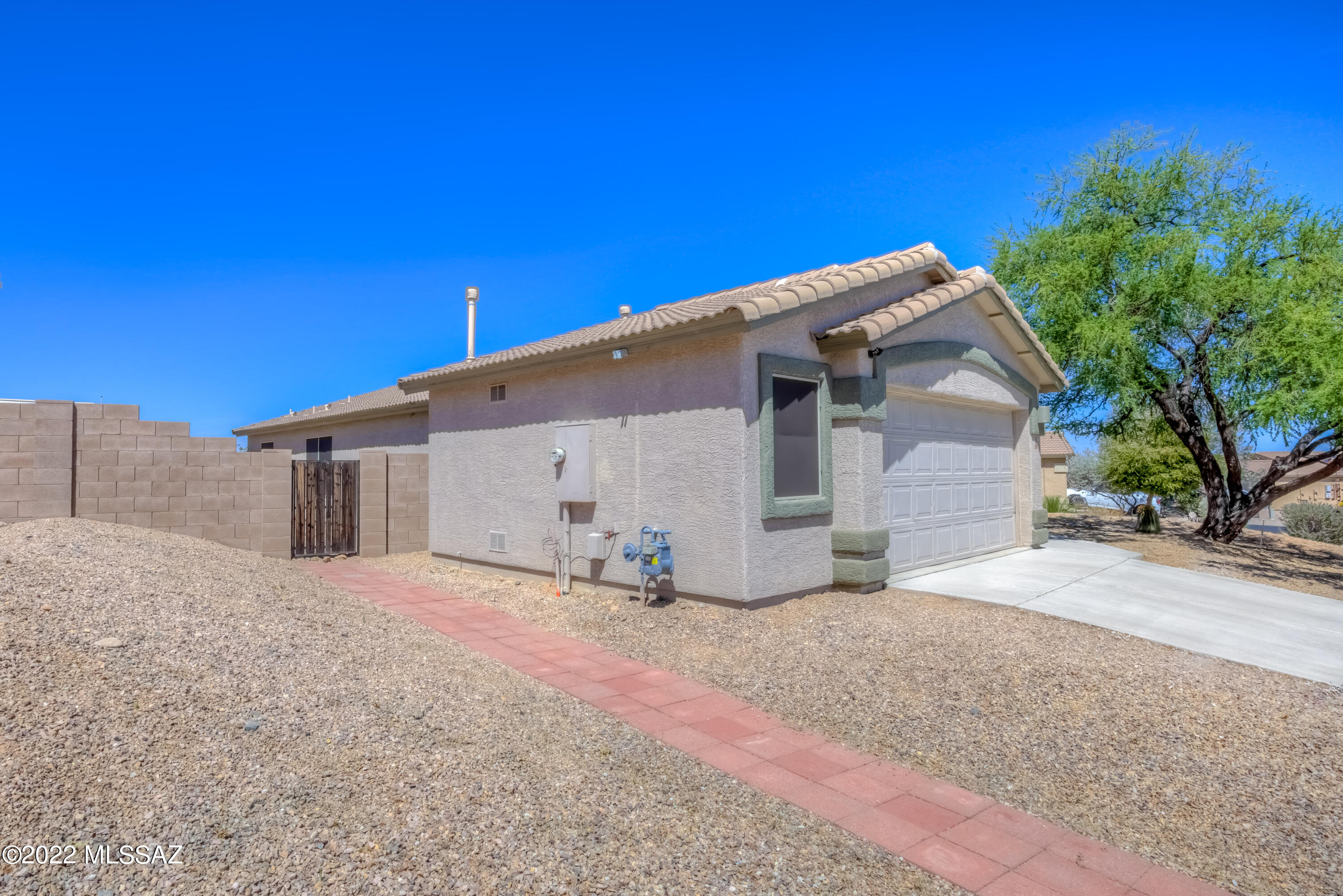 494 S Sunny Rock Drive