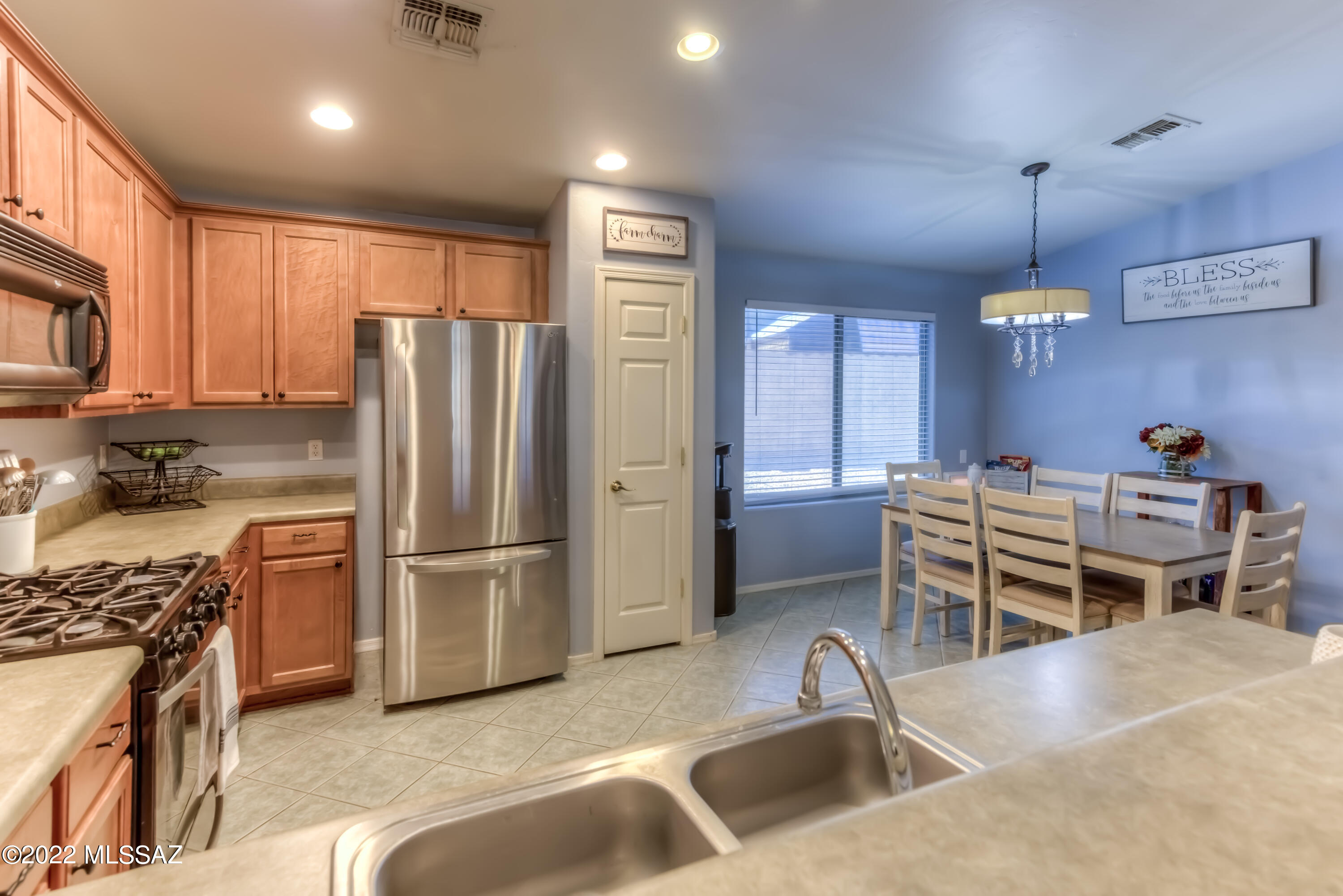 494 S Sunny Rock Drive