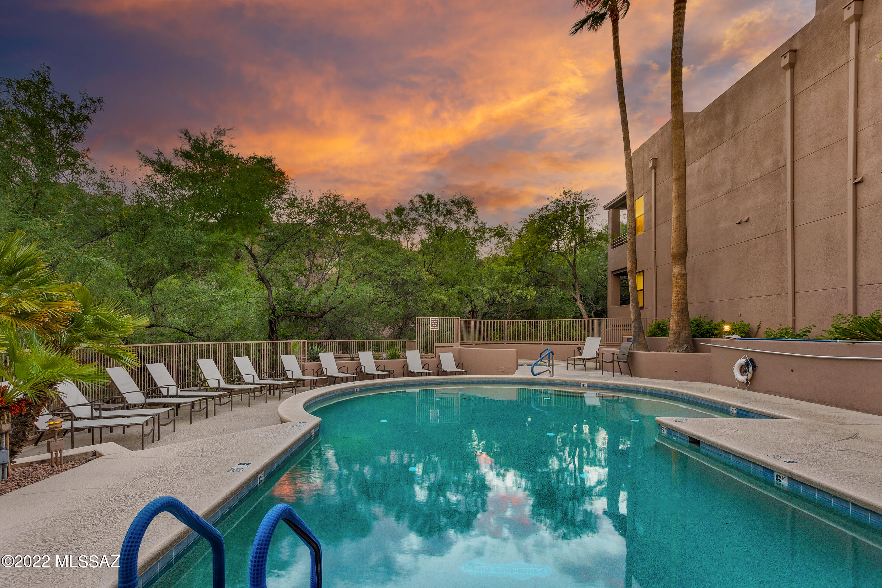 6655 N Canyon Crest Drive Unit: 10158