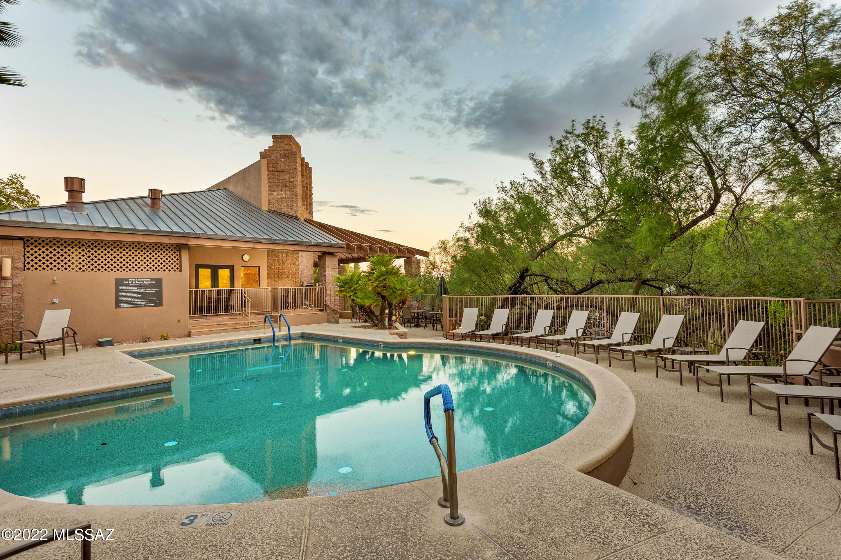 6655 N Canyon Crest Drive Unit: 10158