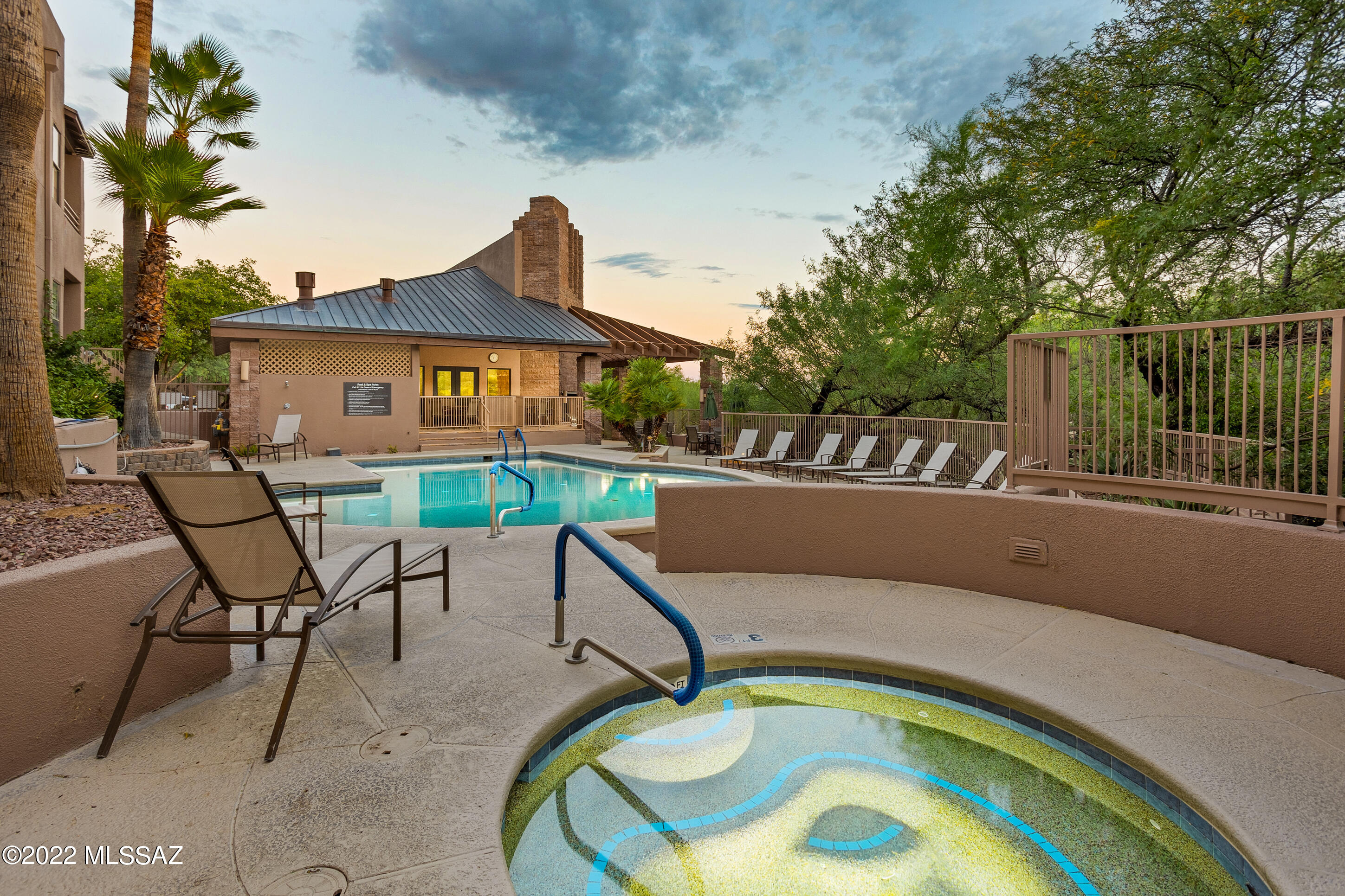 6655 N Canyon Crest Drive Unit: 10158