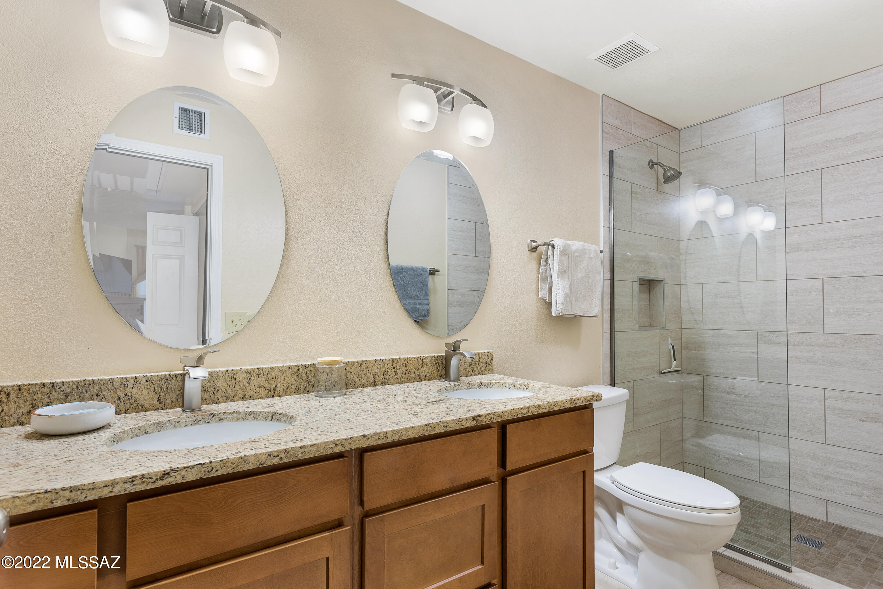 6655 N Canyon Crest Drive Unit: 10158