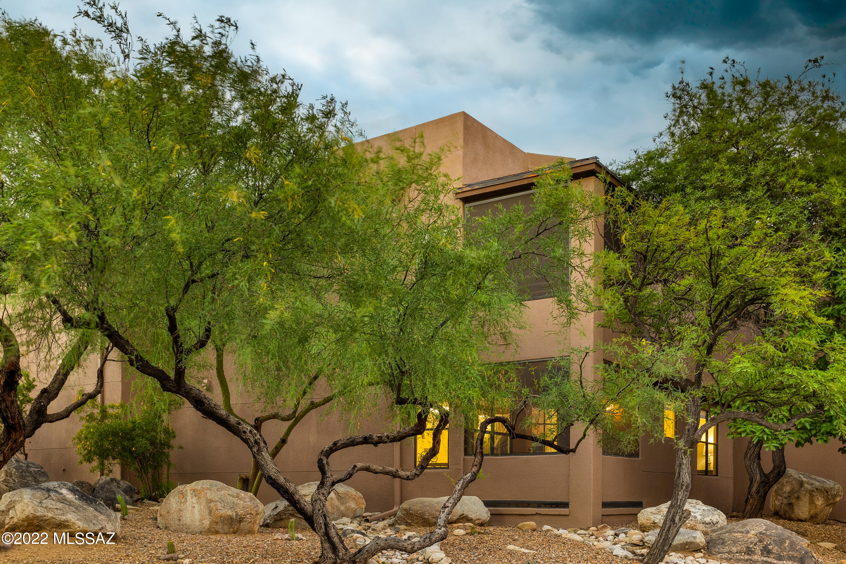 6655 N Canyon Crest Drive Unit: 10158