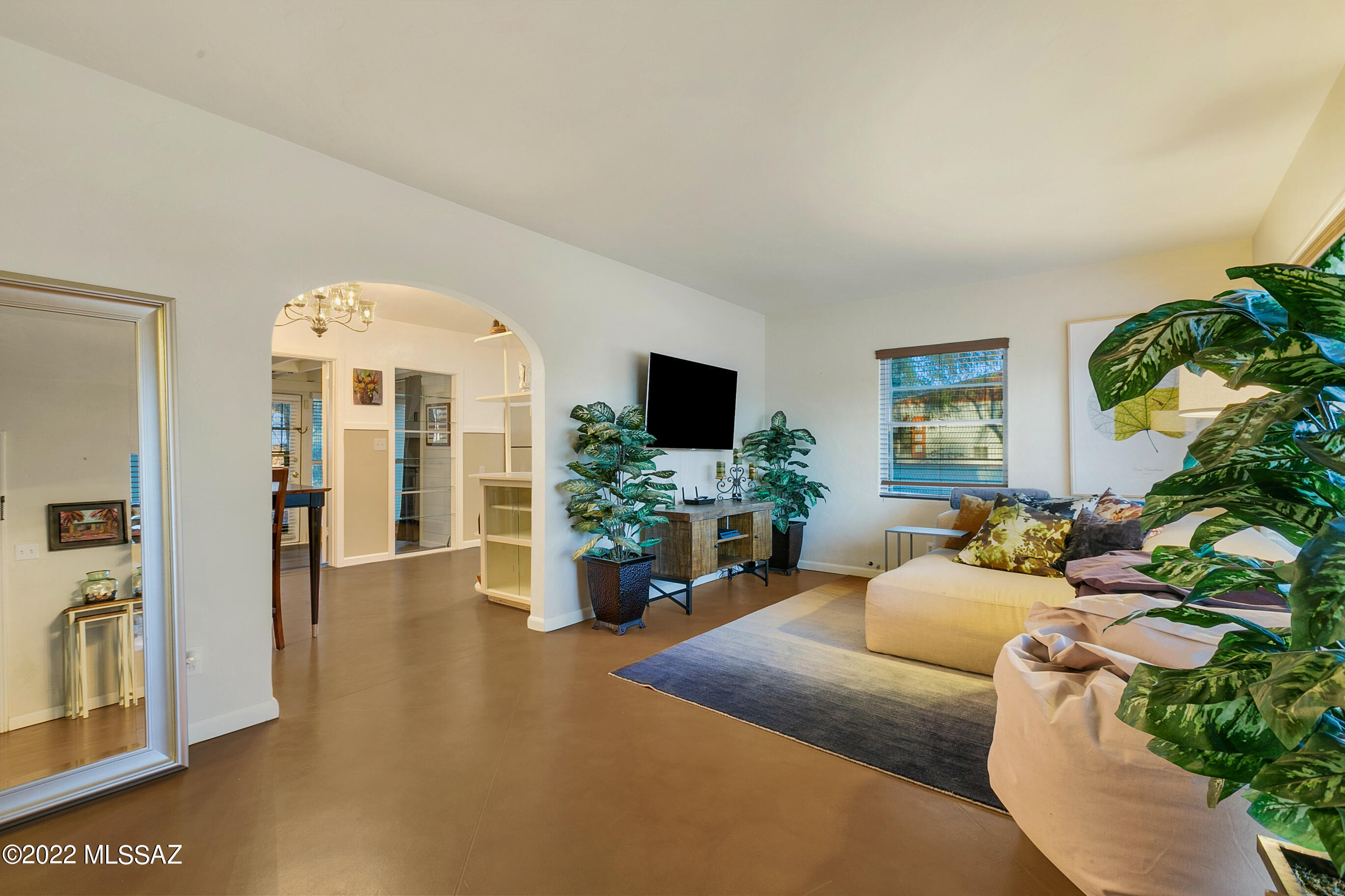 2543 E Monte Vista Drive