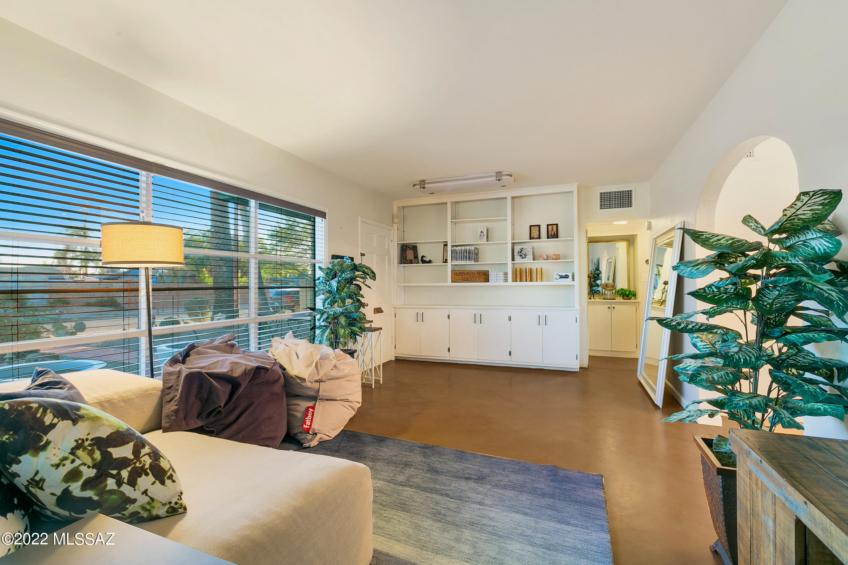 2543 E Monte Vista Drive