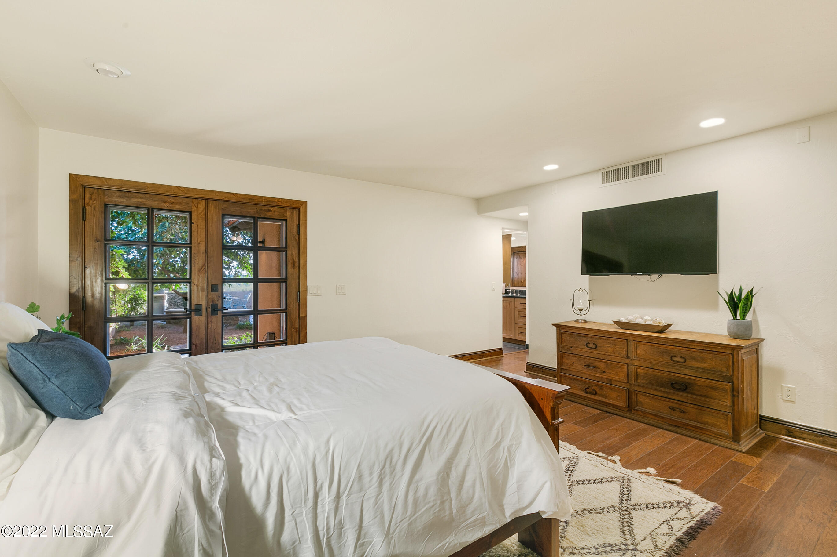 3457 N Country Club Vista Circle