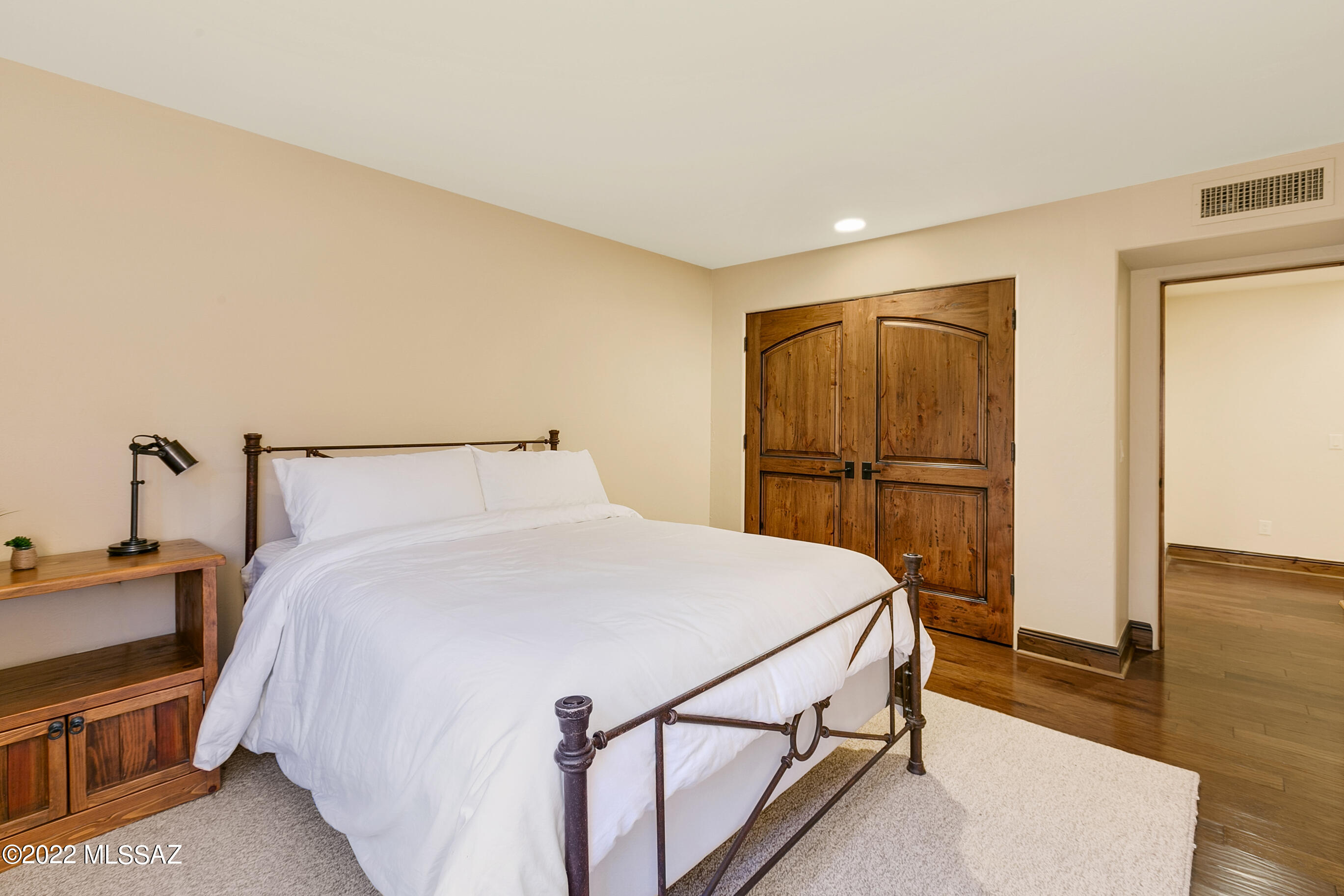 3457 N Country Club Vista Circle