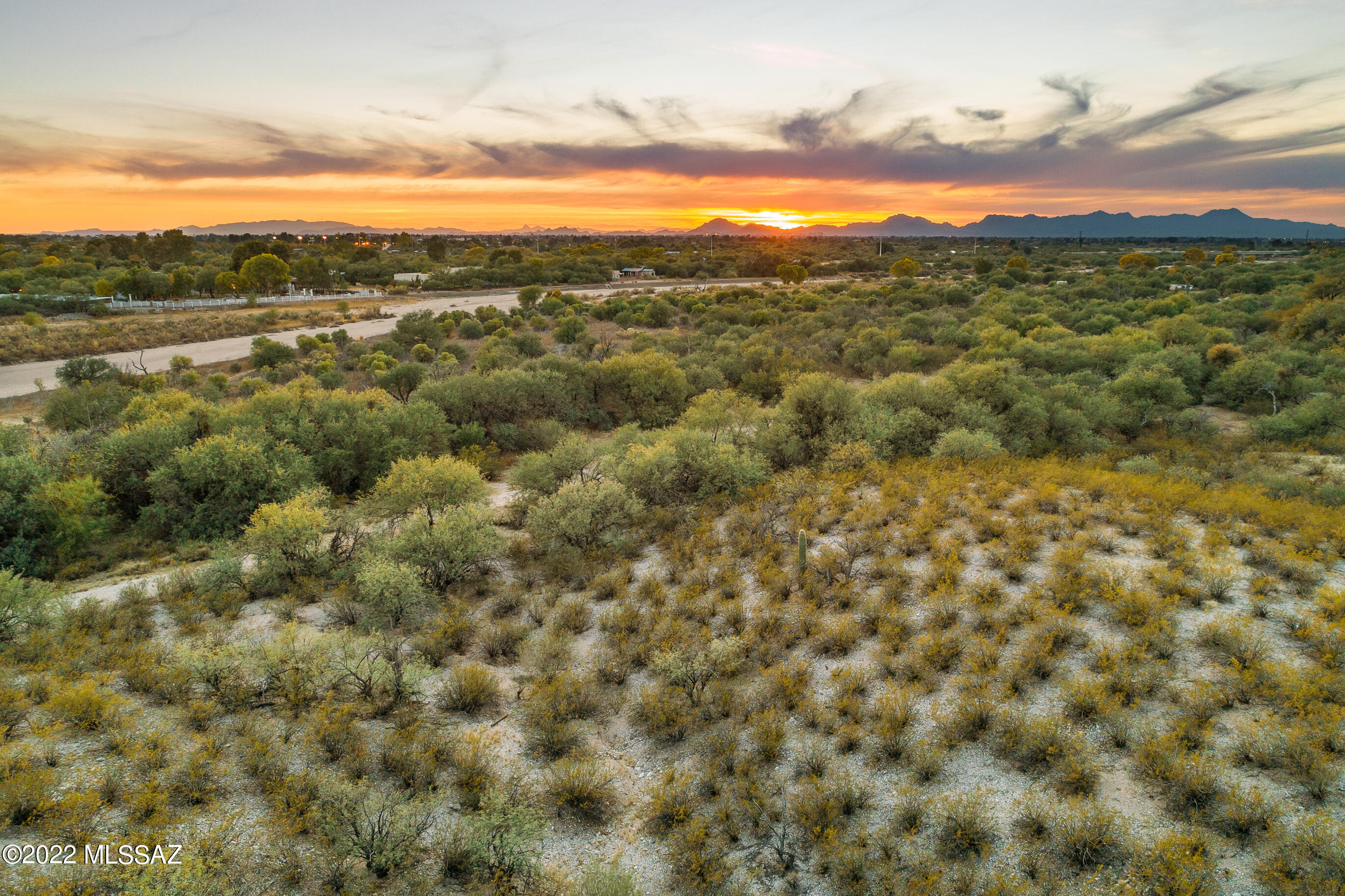 3457 N Country Club Vista Circle