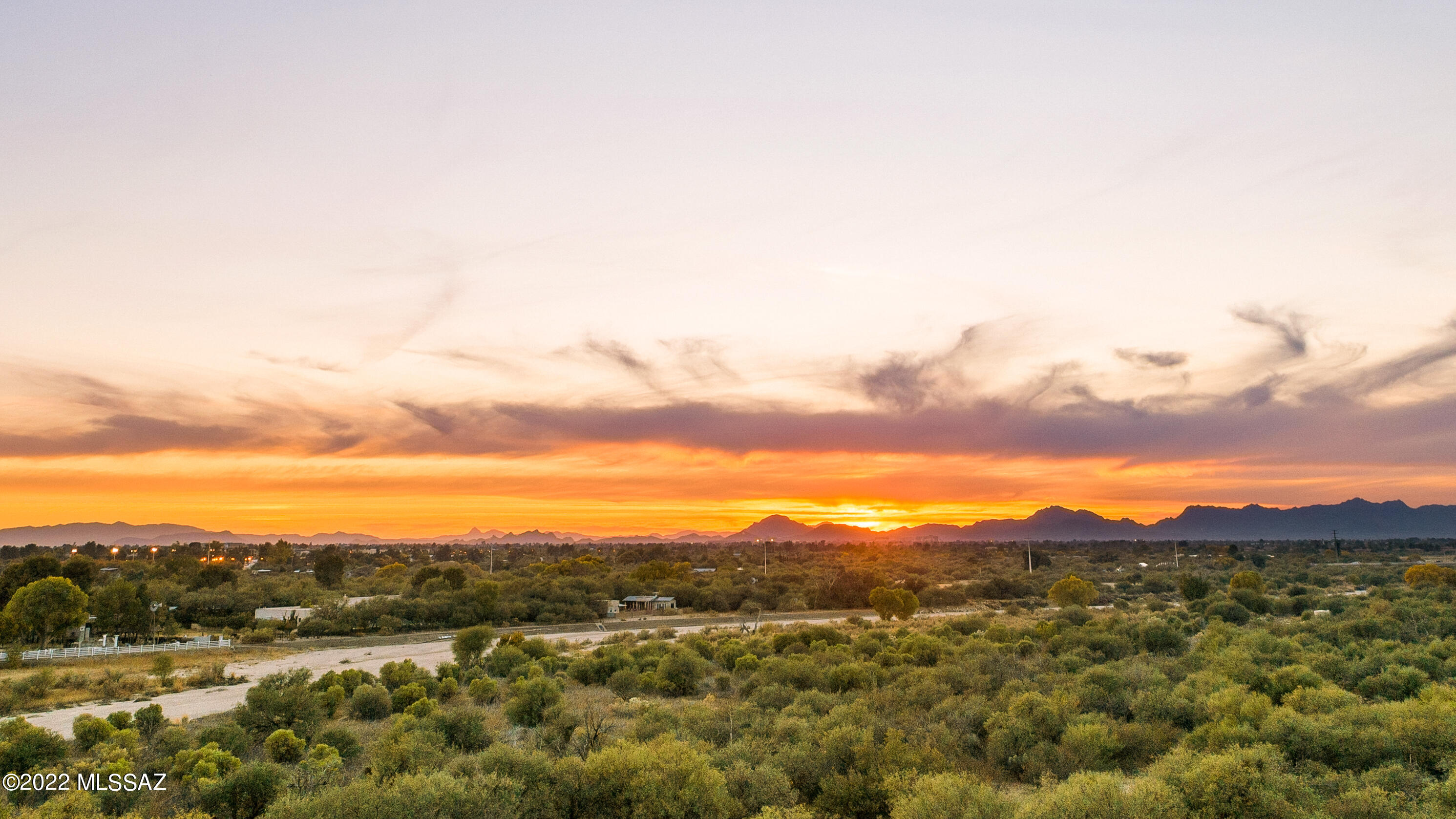 3457 N Country Club Vista Circle