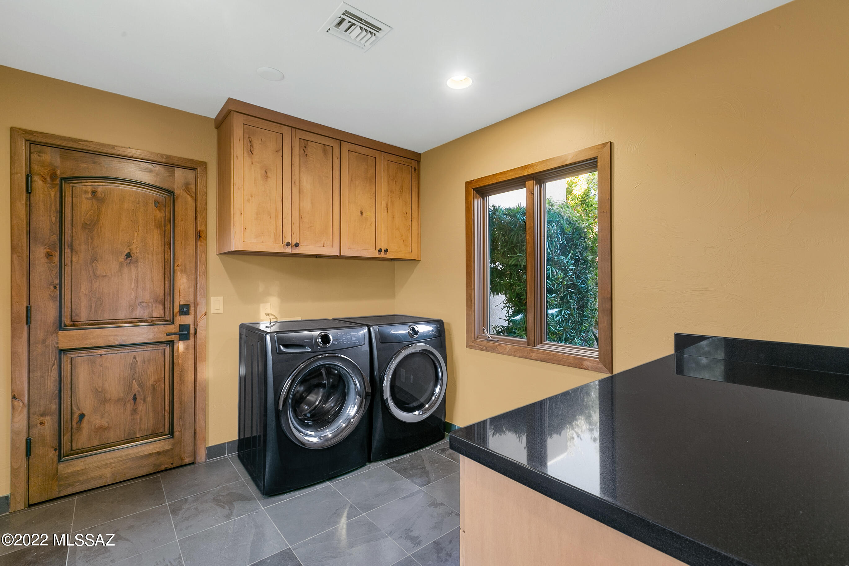 3457 N Country Club Vista Circle