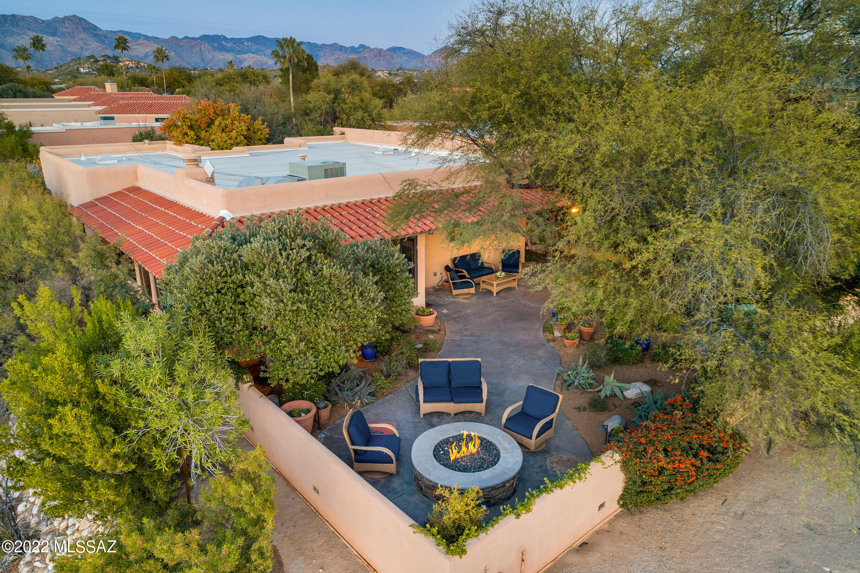 3457 N Country Club Vista Circle