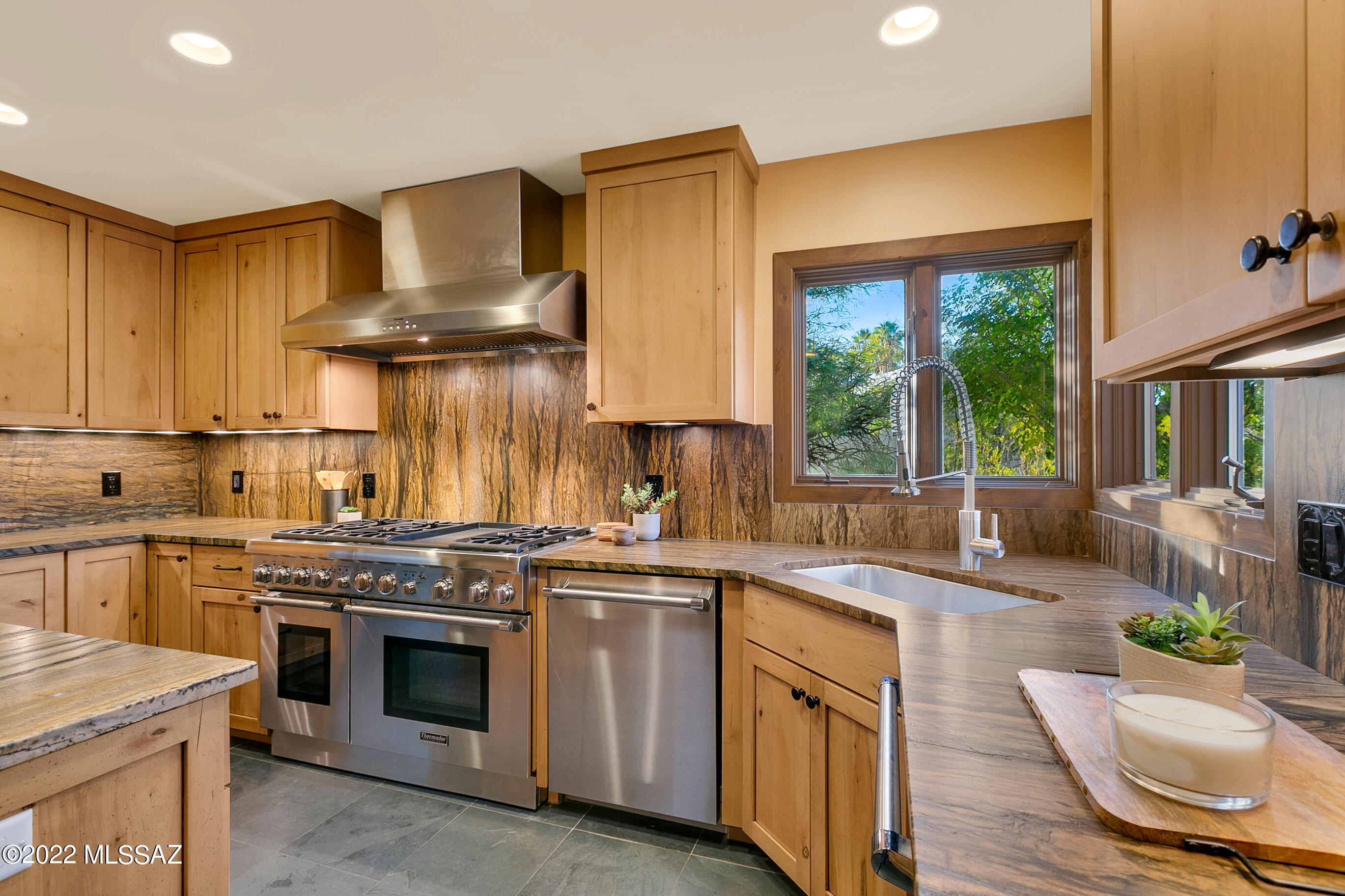 3457 N Country Club Vista Circle