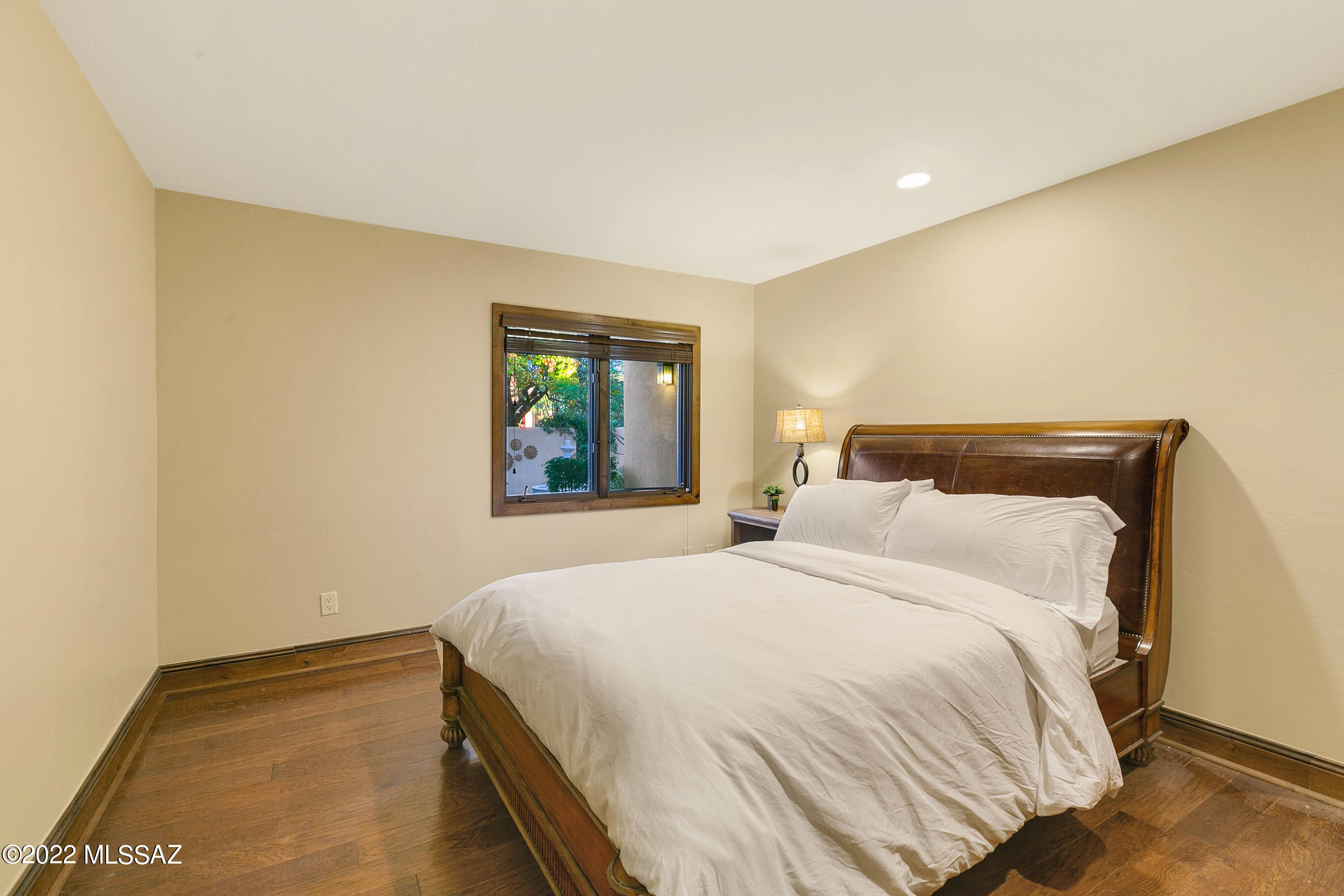 3457 N Country Club Vista Circle