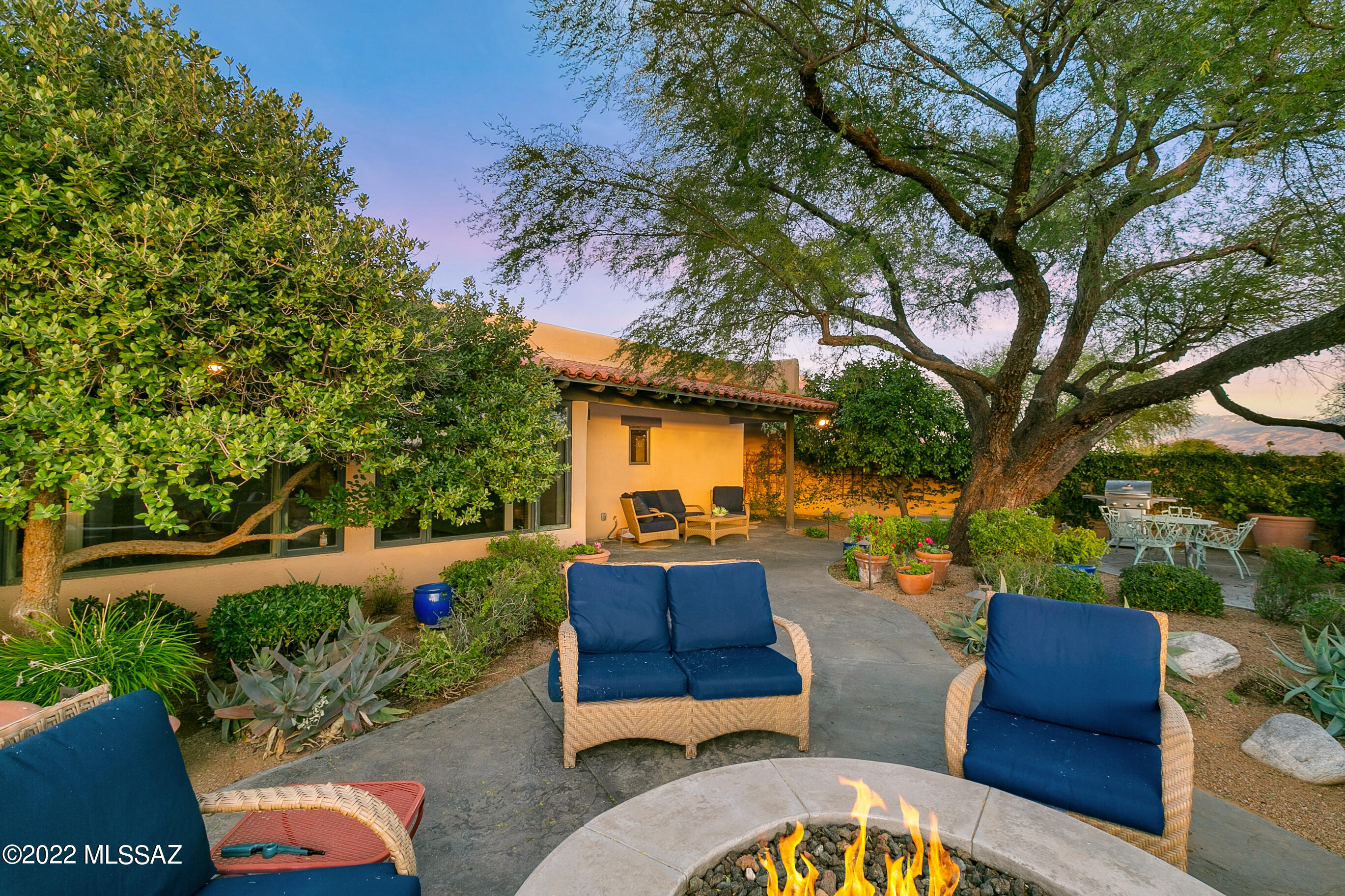 3457 N Country Club Vista Circle