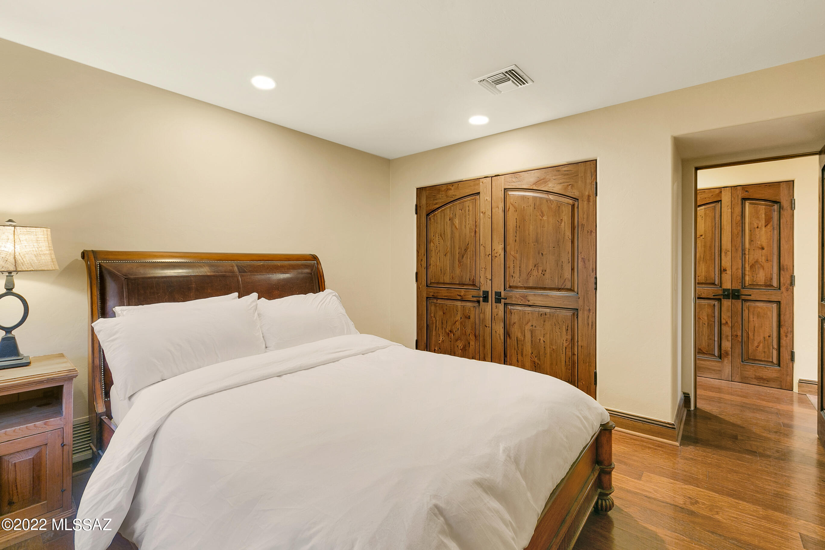 3457 N Country Club Vista Circle