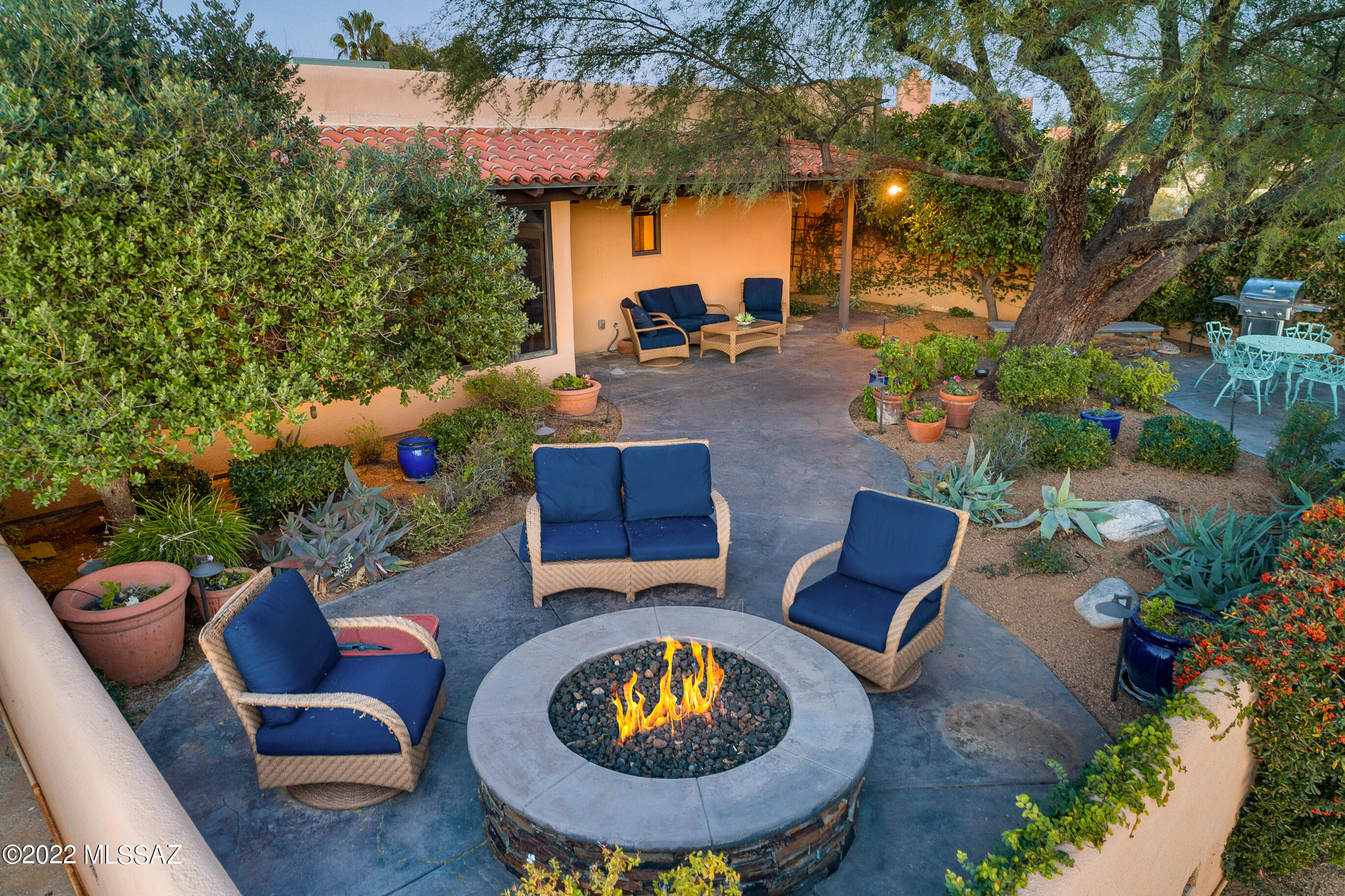 3457 N Country Club Vista Circle