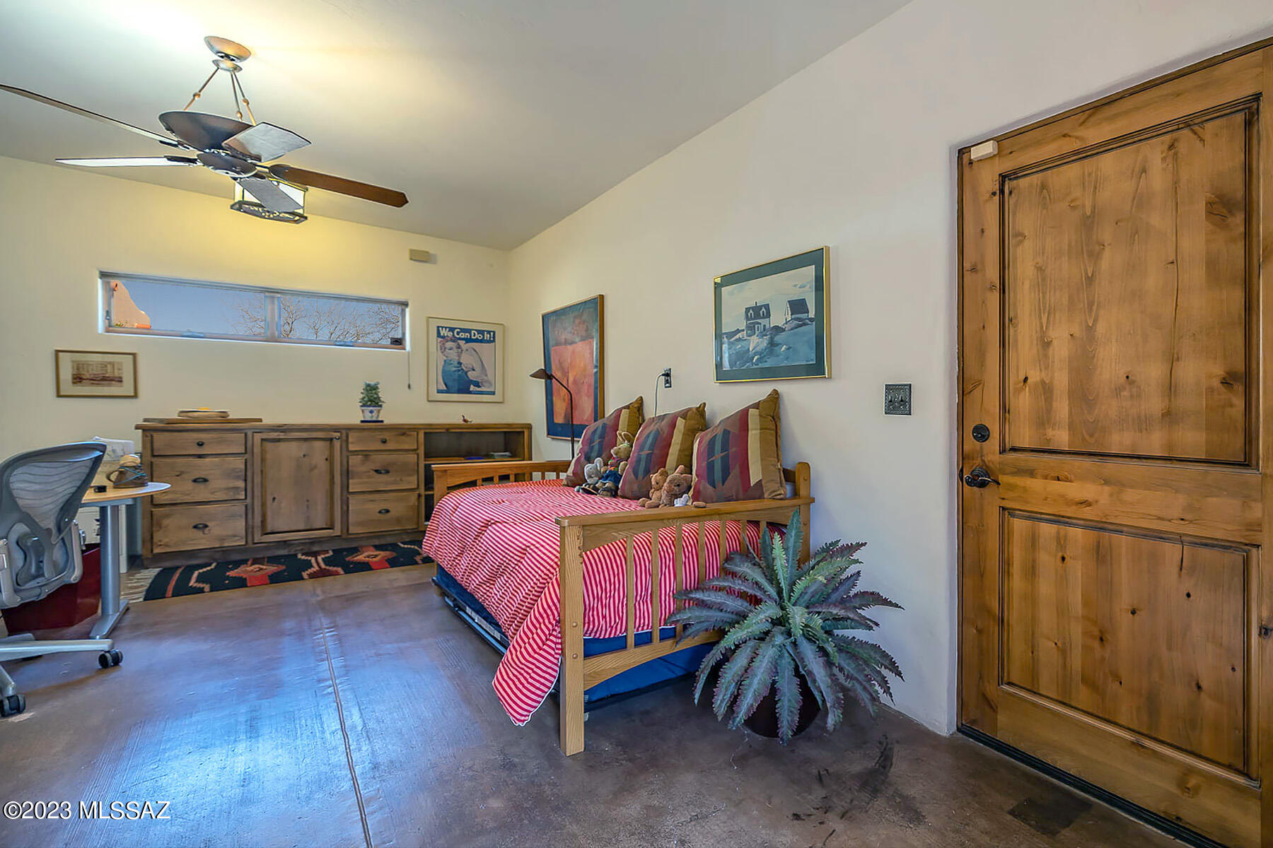 5329 E Presidio Road