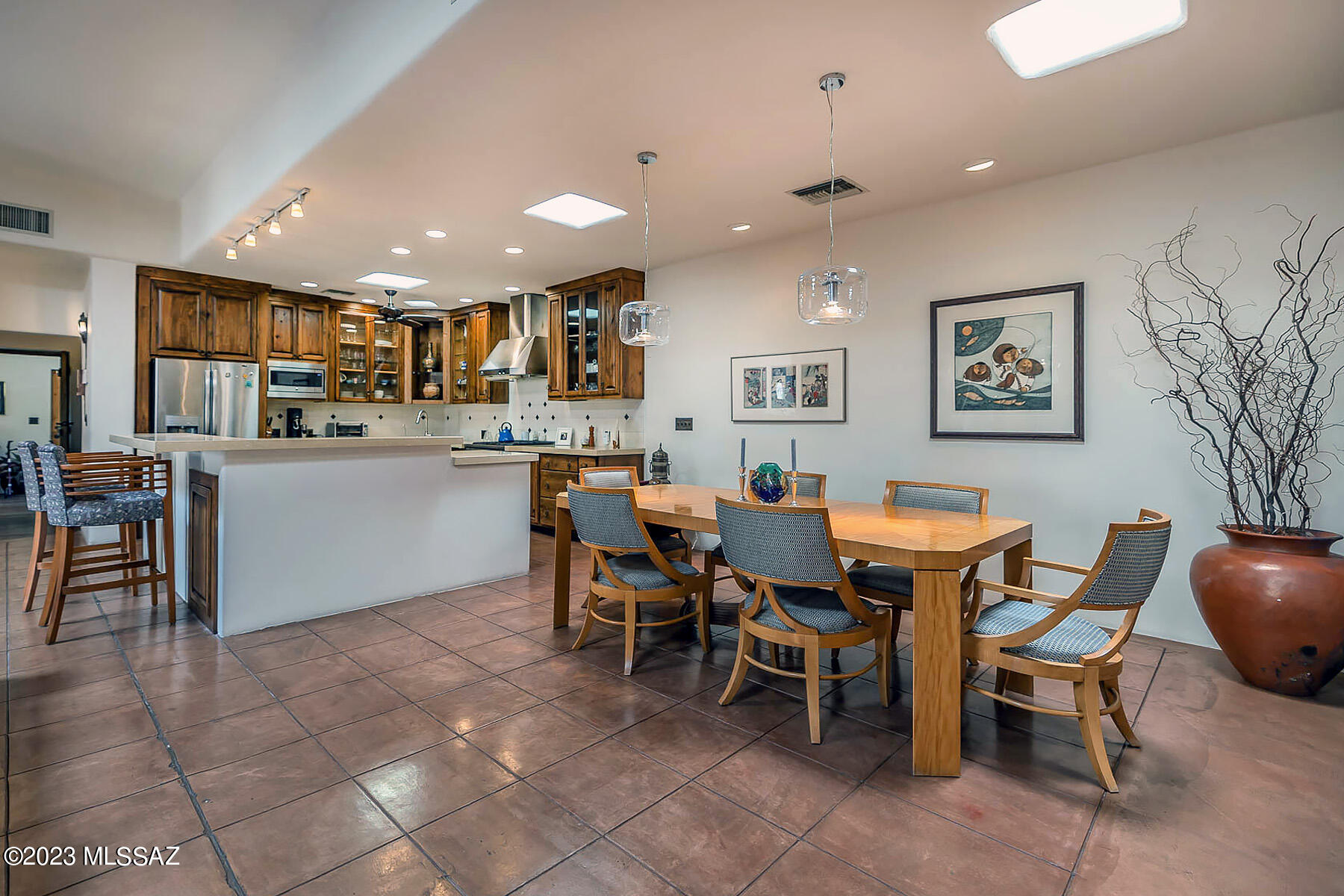 5329 E Presidio Road