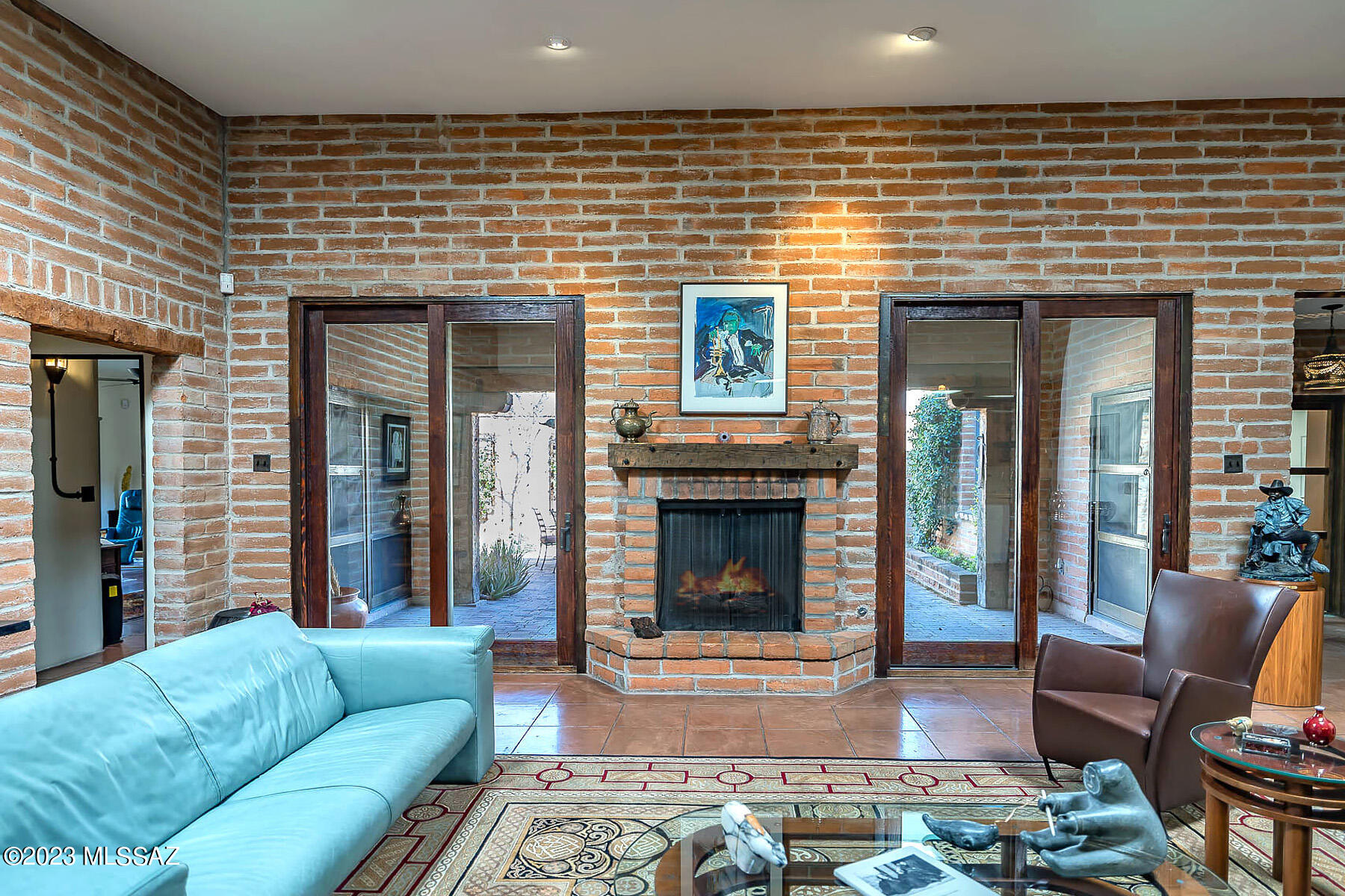 5329 E Presidio Road