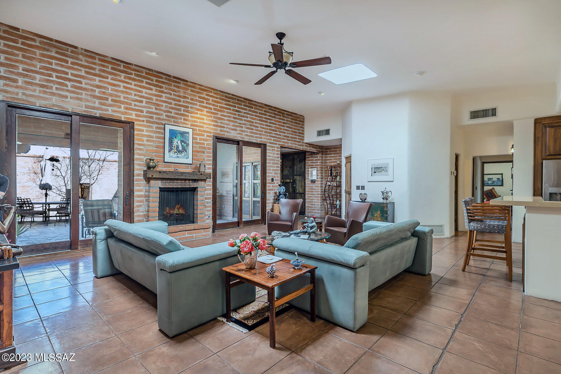 5329 E Presidio Road