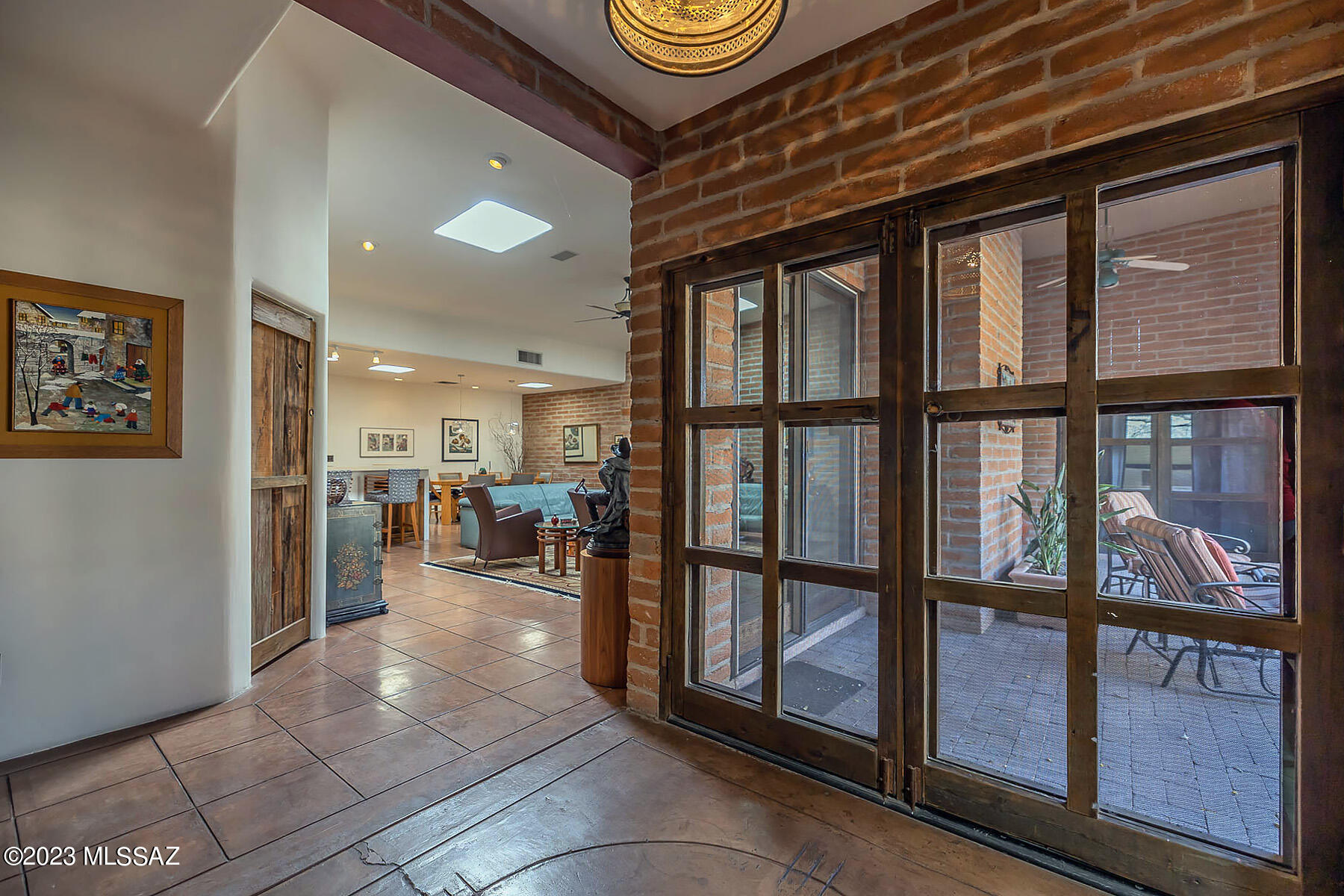 5329 E Presidio Road
