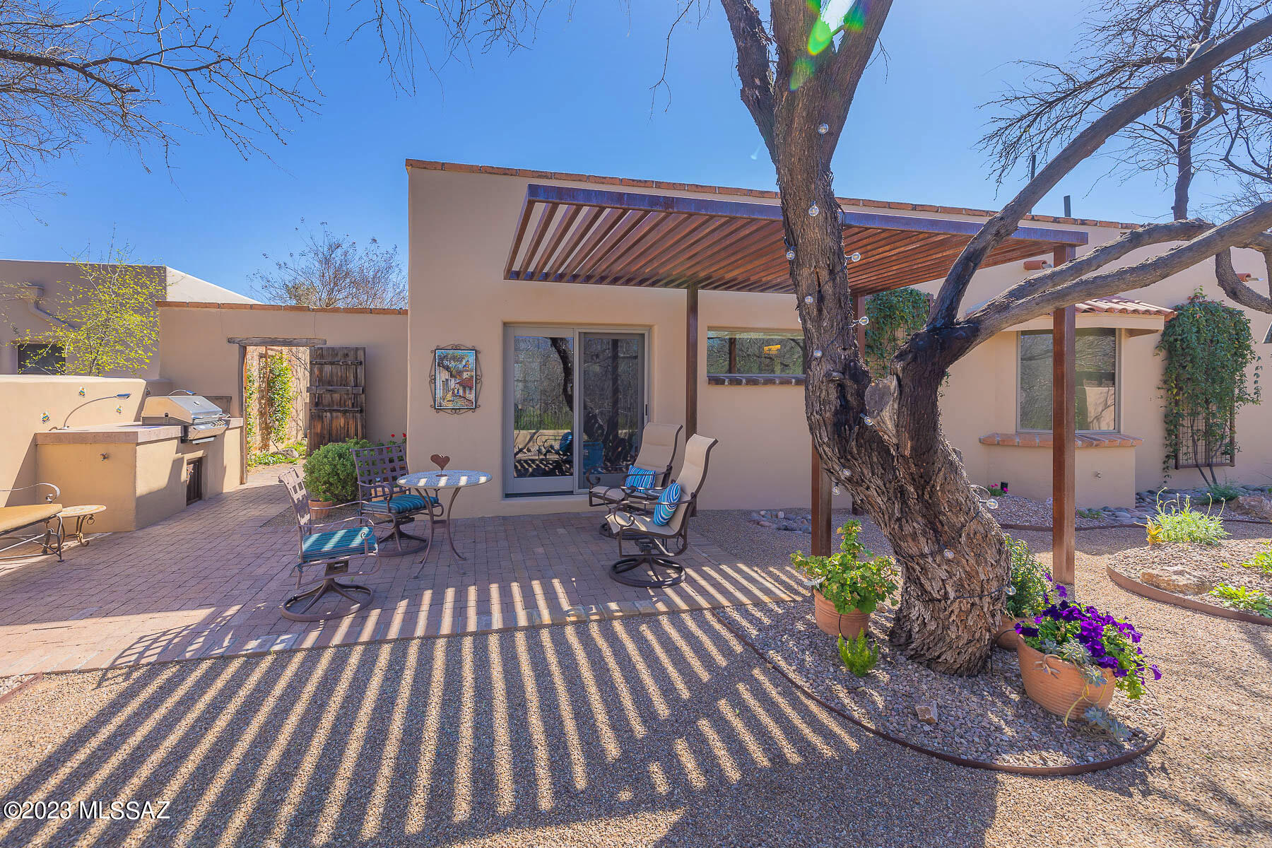5329 E Presidio Road
